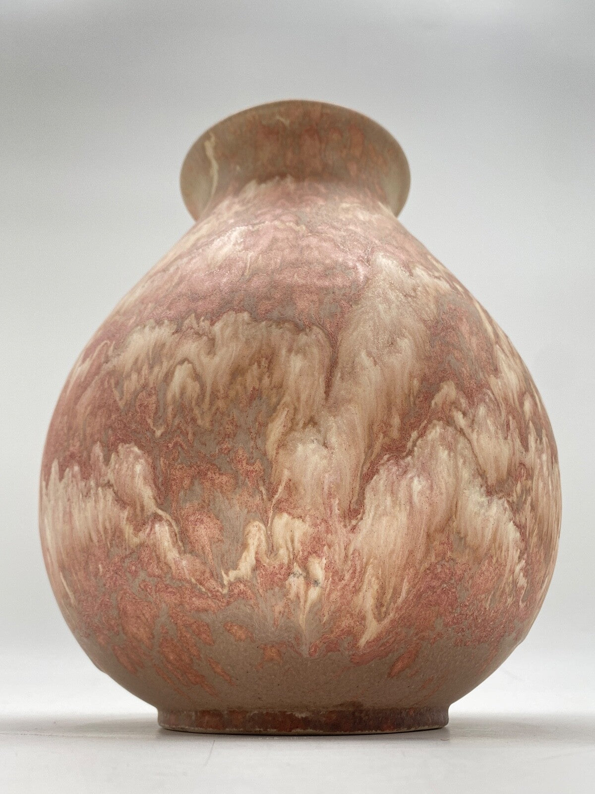 * VASE KERAMIK RUSCHA ART ROSA CREME MARMORIERT SAMT OBERFLÄCHE HENKEL