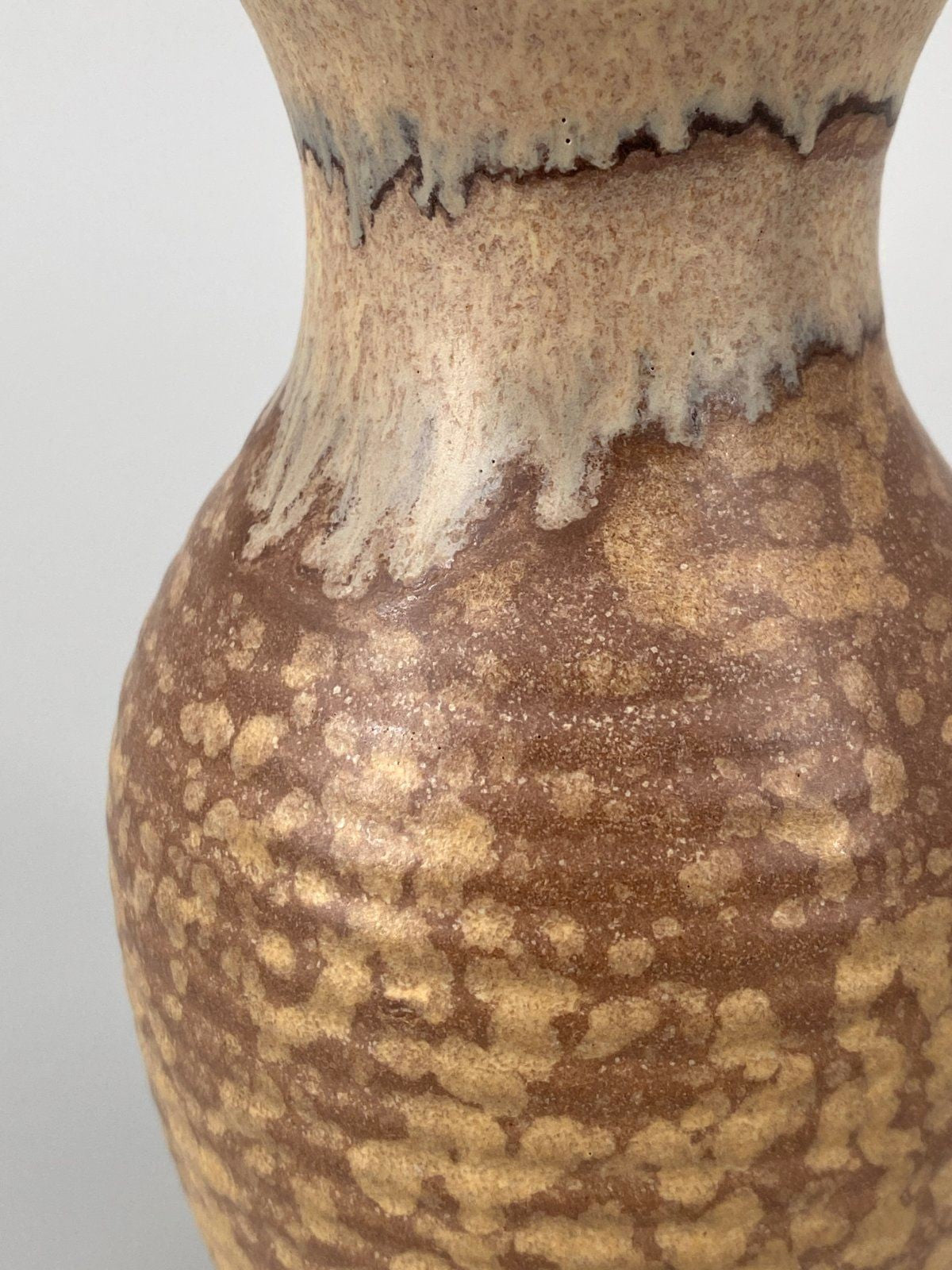 * KLEINE VASE FAT LAVA KERAMIK CREME BRAUN MID CENTURY 70er