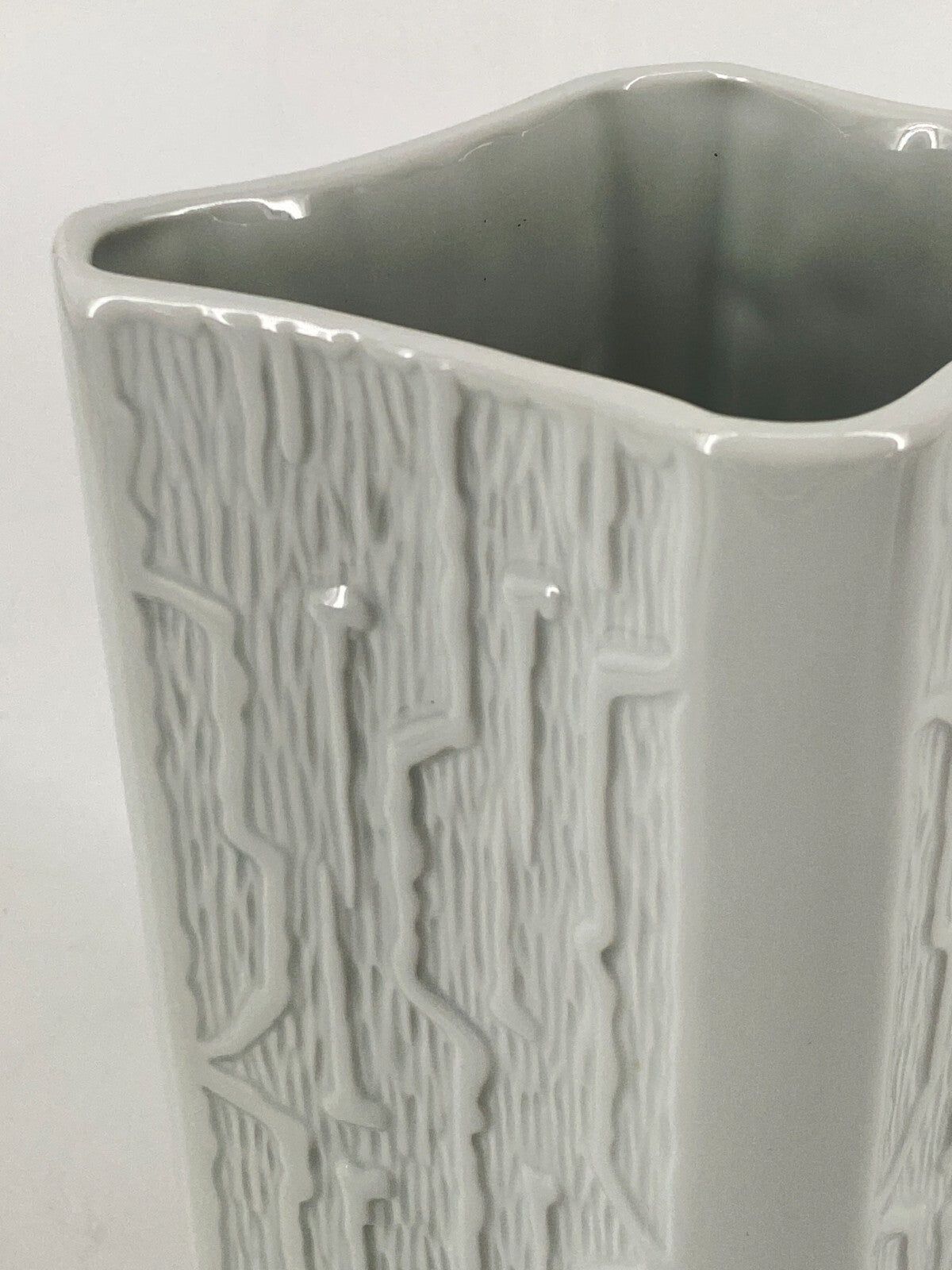 * VASE GEROLD PORZELLAN BAVARIA ORGANISCH MUSTER WEIß GLÄNZEND 1970ER