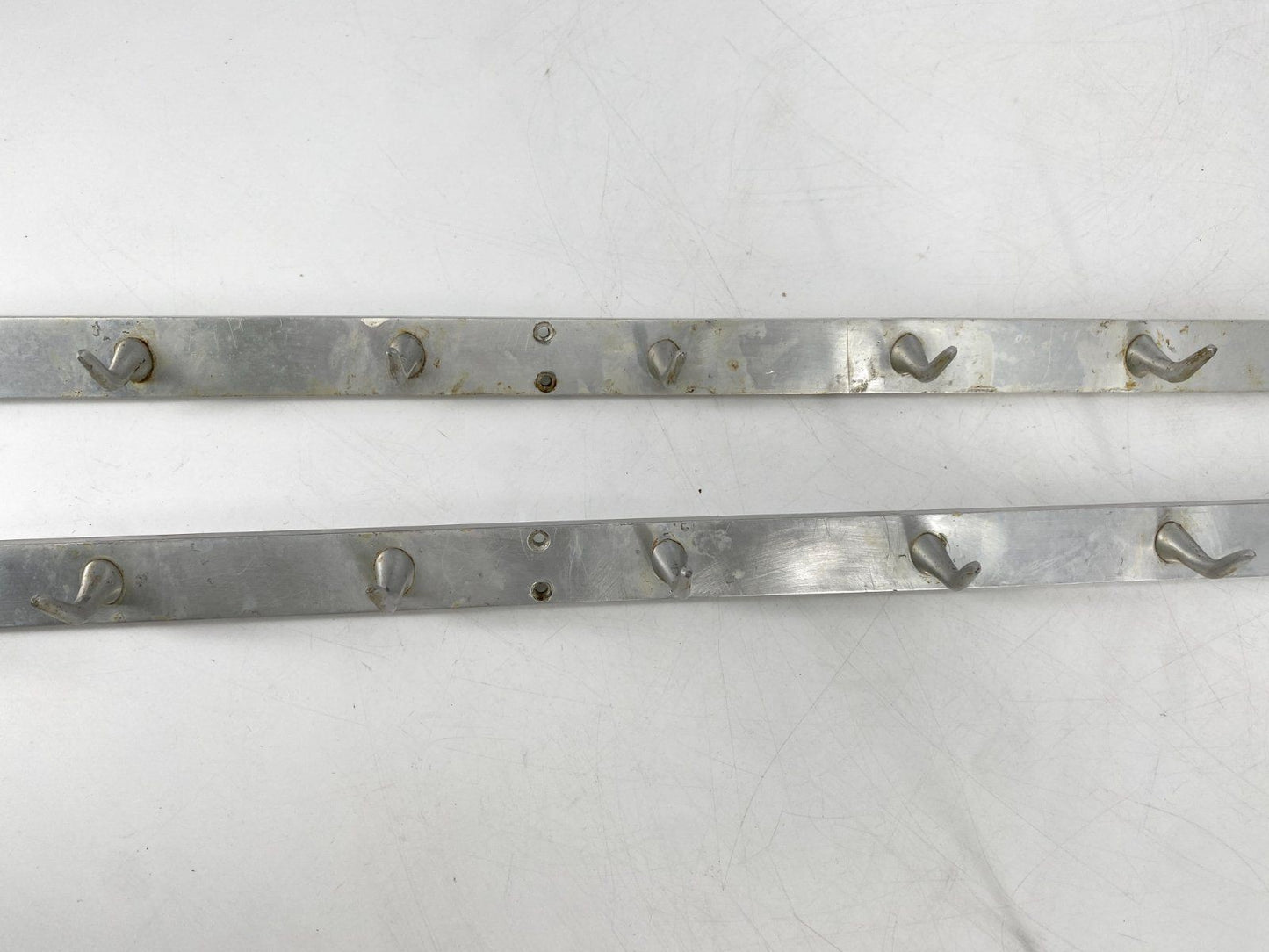 * 2x HAKENLEISTE ALUMINIUM FLEISCHER GARDEROBE WERKZEUG 24 HAKEN