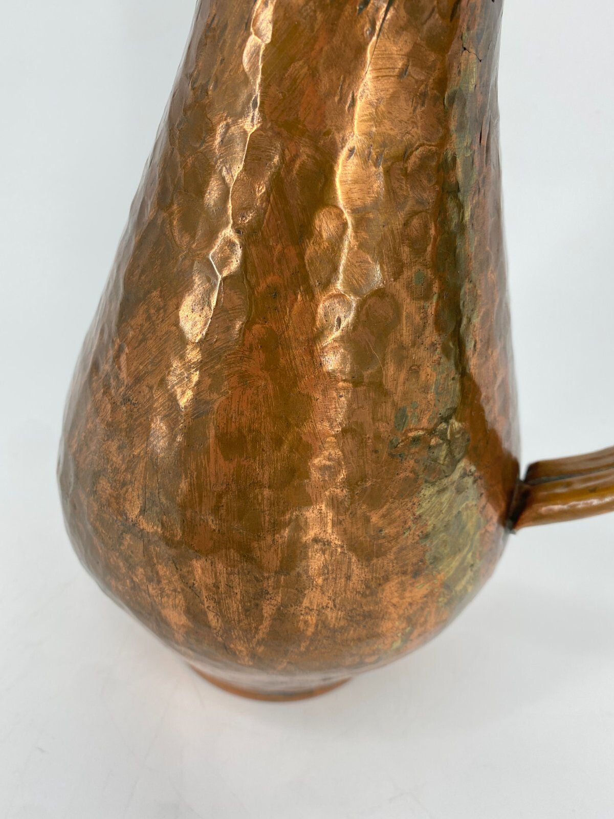 * KUPFER KANNE VASE HAMMERSCHLAG HENKELVASE HENKEL VINTAGE