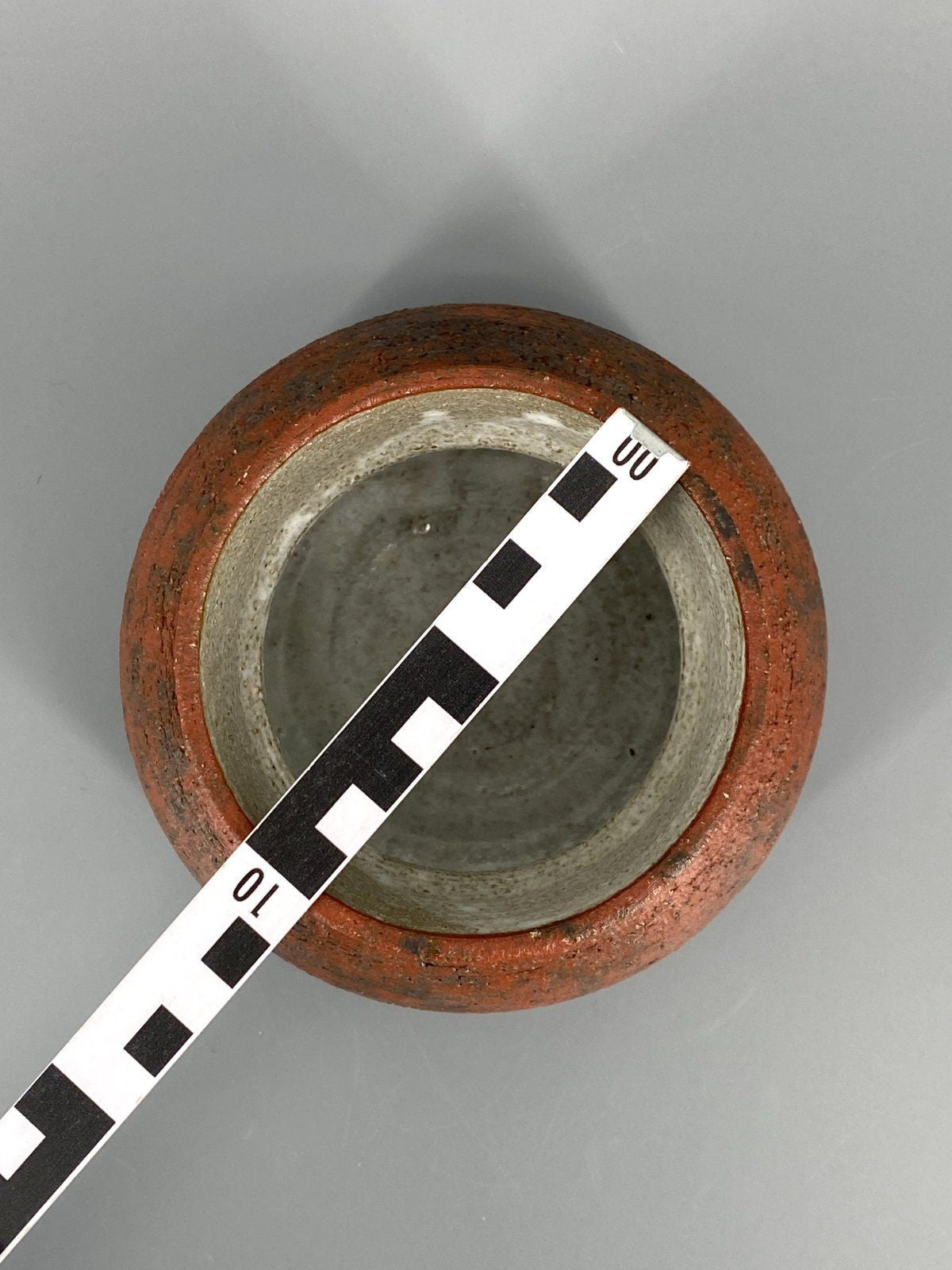 * STUDIOKERAMIK VASE ROTBRAUN SIGNIERT 60ER VINTAGE SAMMLERSTÜCK STEINZEUG
