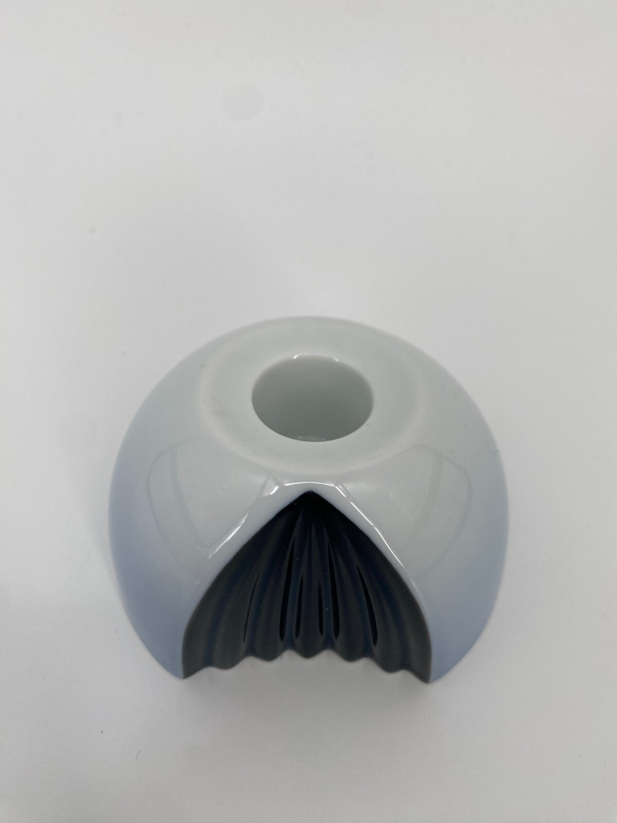 * ROSENTHAL AMBROGIO POZZI PLISSEE VASE KERZENHALTER PORZELLAN WEIß BLAU 80ER