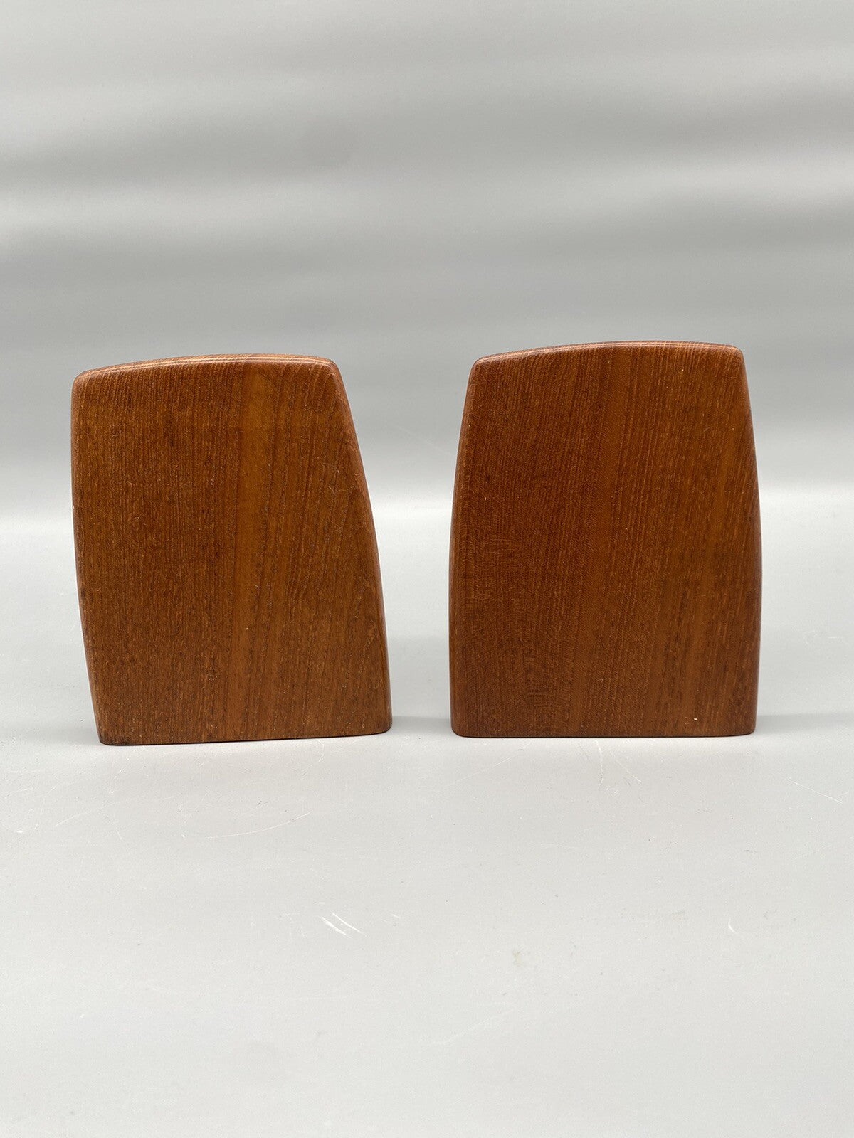 PAAR BUCHSTÜTZEN TEAK MID CENTURY MESSING SKANDINAVIEN DENMARK 60ER 70ER VINTAGE
