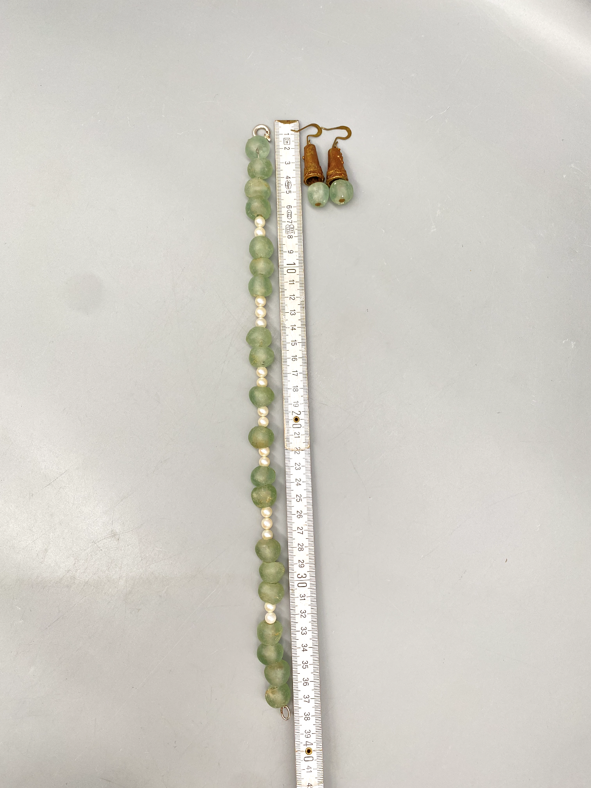SET COLLIER OHRRINGE OHRHÄNGER GLAS PERLEN GRÜN VINTAGE ETHNO