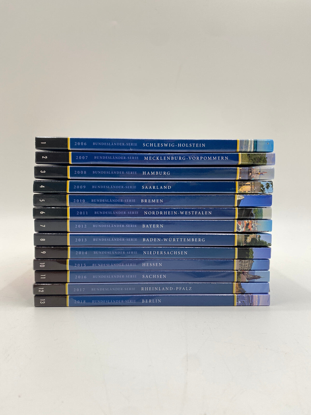 * 2 EURO MÜNZEN GEDENKSET 13 BUNDESLÄNDER MÜNZE BRIEFMARKEN 2006 - 2018