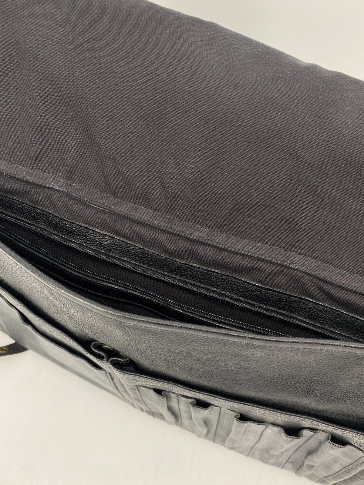 * VINTAGE IL BISONTE ECHT LEDER TASCHE SCHWARZ ITALY DESIGN