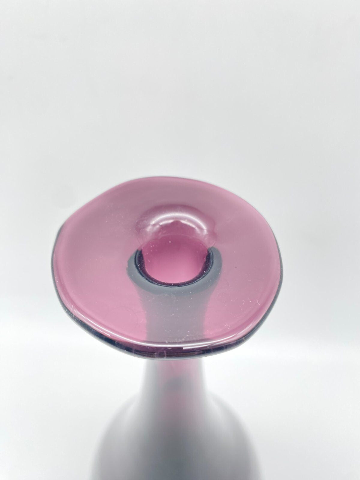 MID CENTURY KUNSTGLAS VASE VIOLETT MUNDGEBLASEN ITALIEN 70ER VINTAGE