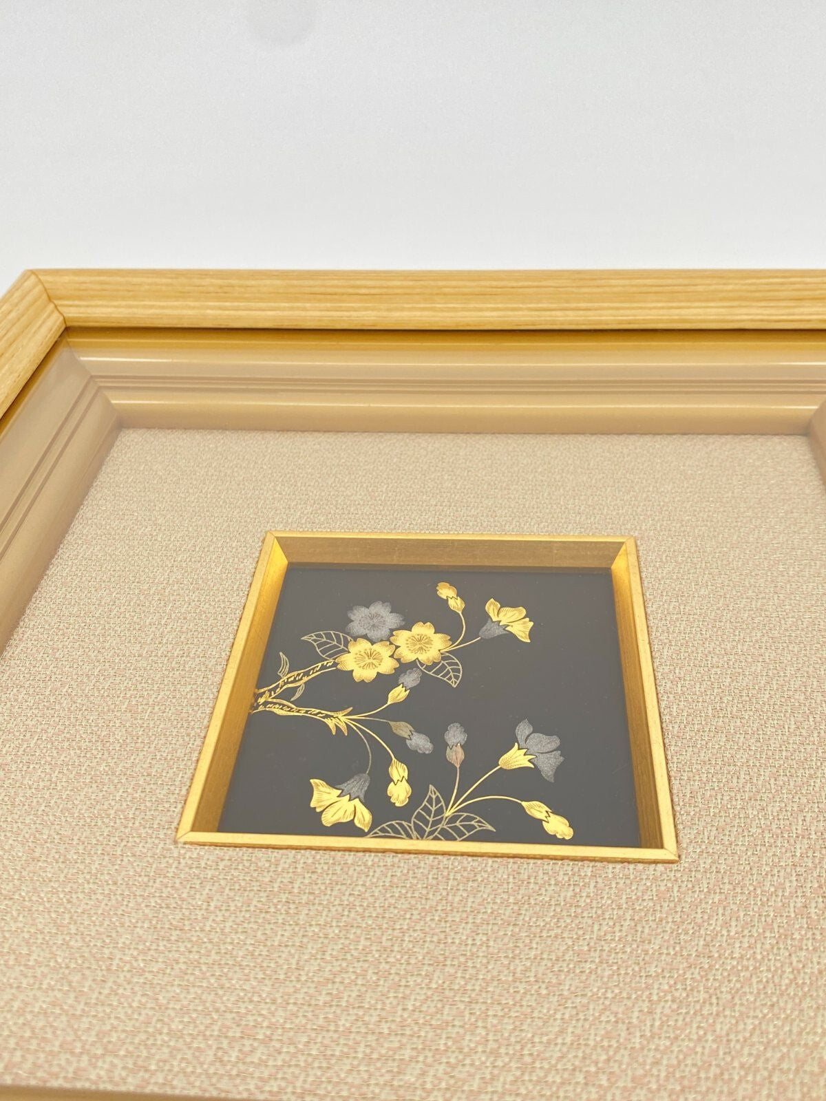 * GEMÄLDE BILD HIGO INLAY INTARSIEN DAMASK 24 KARAT GOLD BLUMEN HISO JAPAN