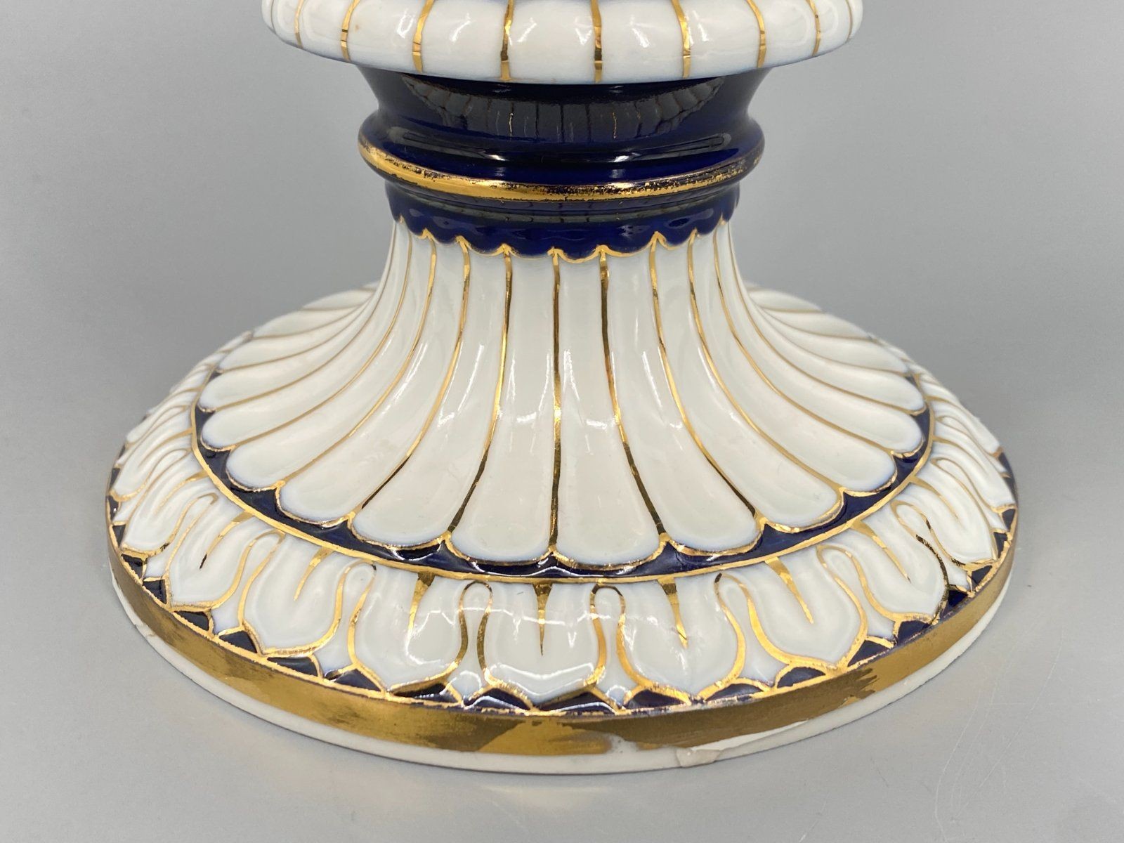 * PORZELLAN VASE HENKELVASE SCHLANGENGRIFF LEUTERITZ BLAU MEISSEN