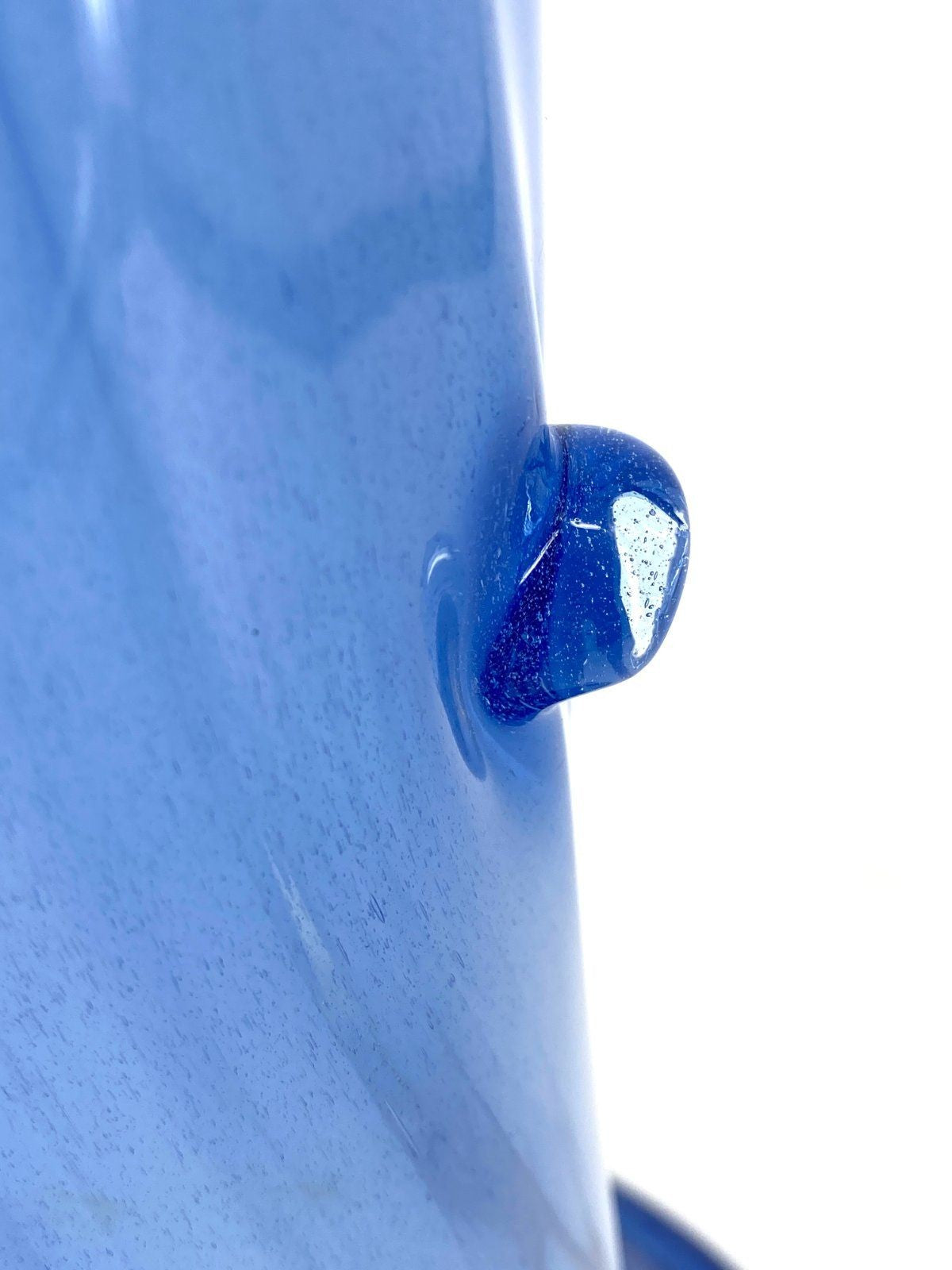 * GROßE BLAUE GLASVASE MUNDGEBLASEN J. BENCAL POLEN VINTAGE BLAU HANDARBEIT