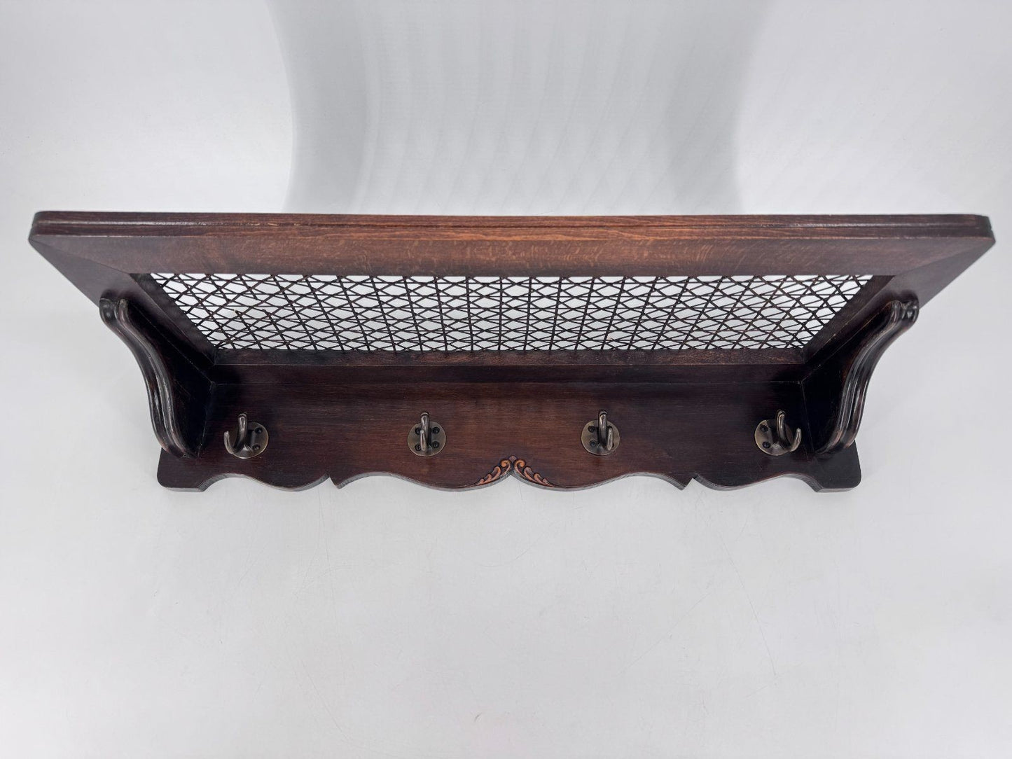MID CENTURY WIENER GARDEROBE HUTABLAGE GEFLECHT CHIPPENDALE 50er