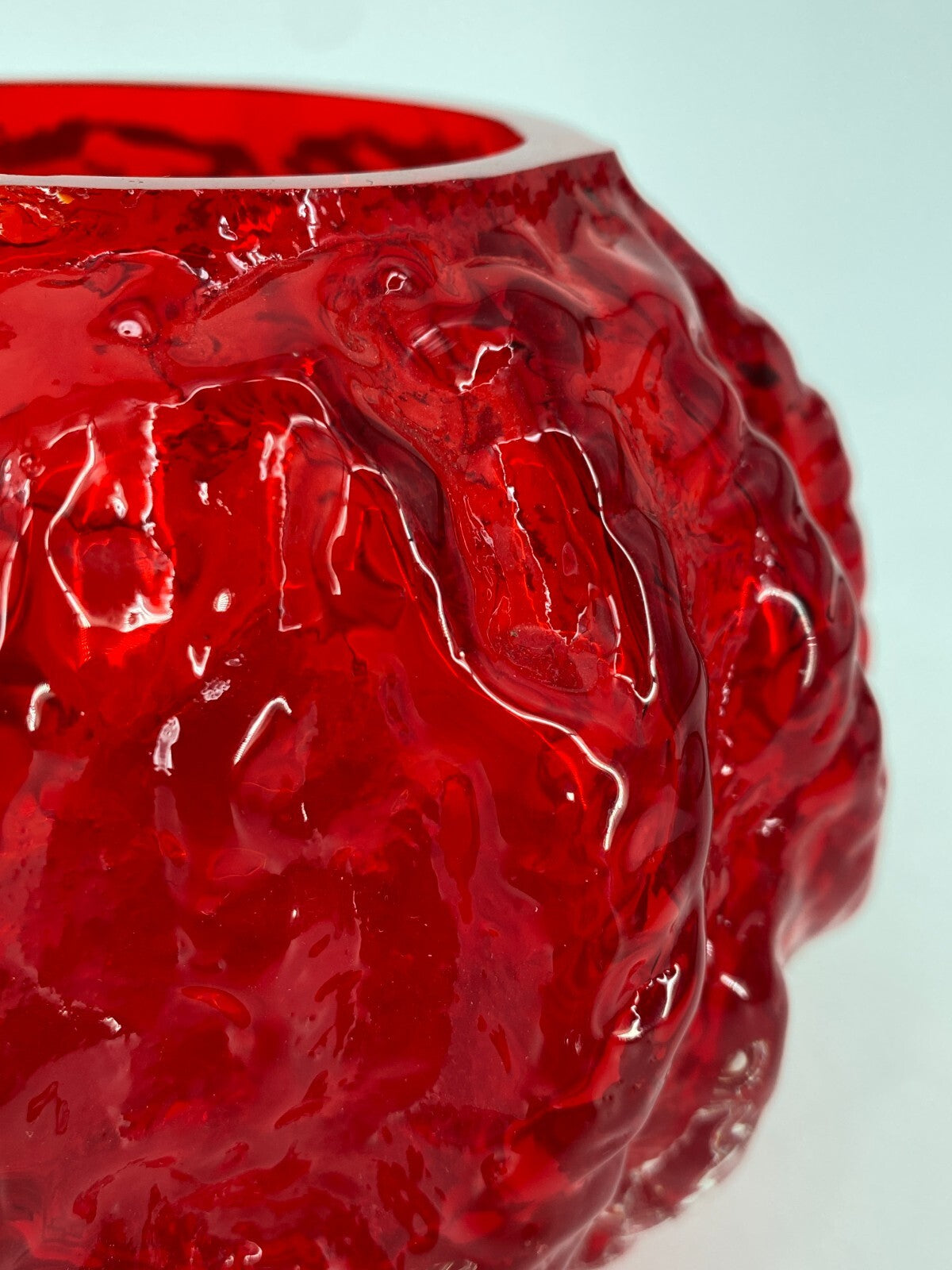 * VASE INGRID GLAS KUGEL KUGELVASE 60ER EISGLAS ROT VINTAGE