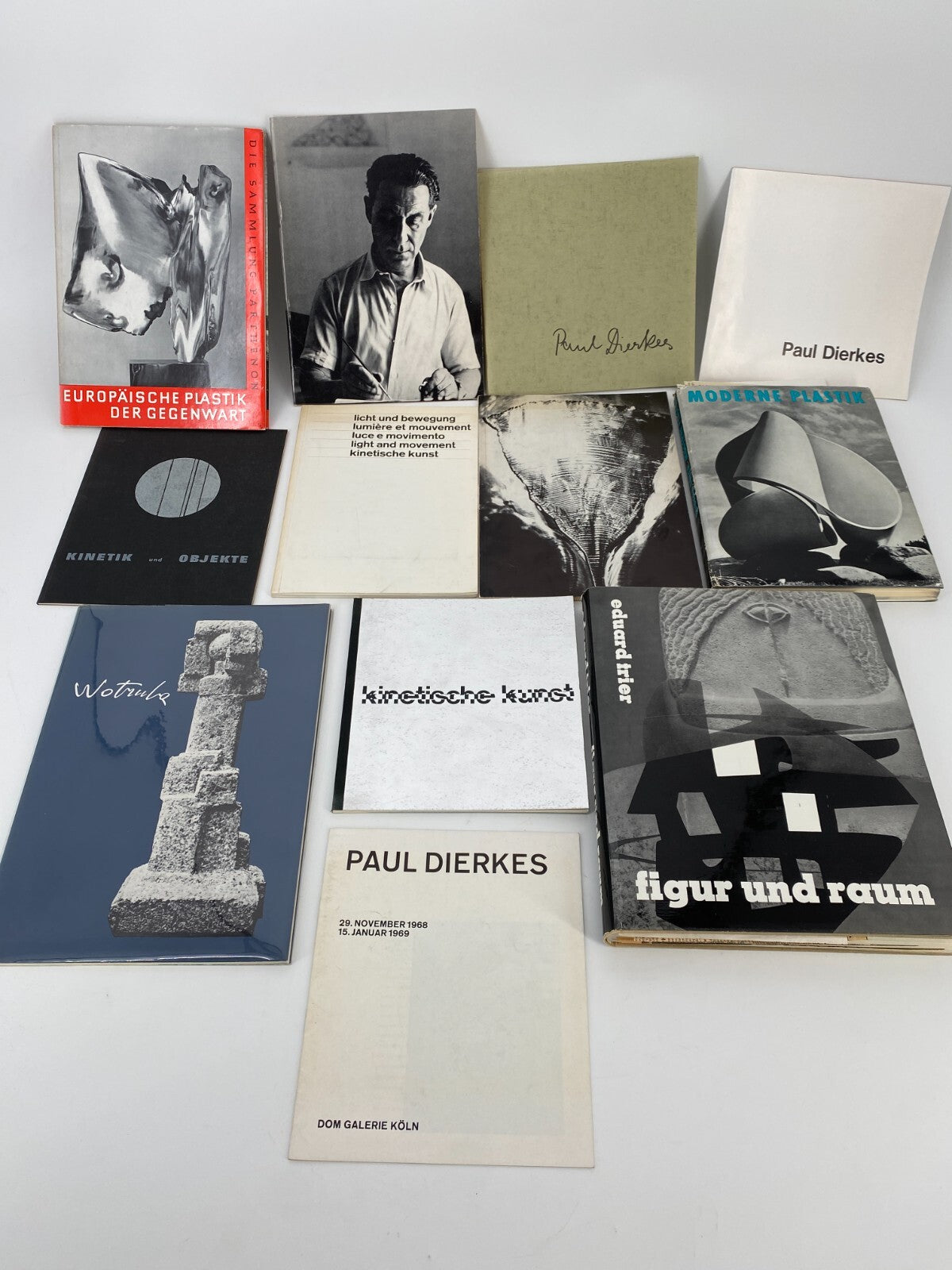 * KONVOLUT 13 BÜCHER MODERNE PLASTIK LICHT KINETISCHE KUNST KEMENY WOTRUBA