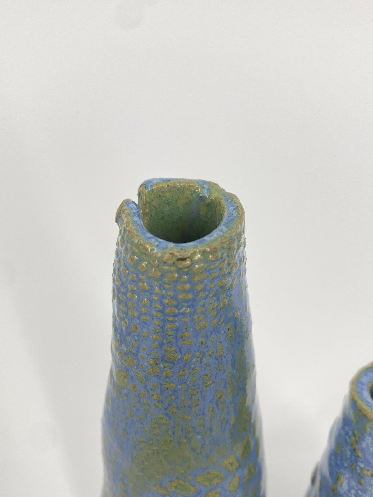 * 2x KLEINE STUDIOKERAMIK VASEN BLAU GRÜN ORGANISCHES DESIGN