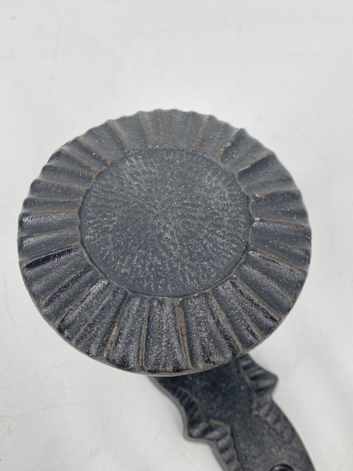 * 5 x GARDEROBENHAKEN KLEIDERHAKEN GUSSEISEN ANTIK STIL WANDHAKEN VINTAGE