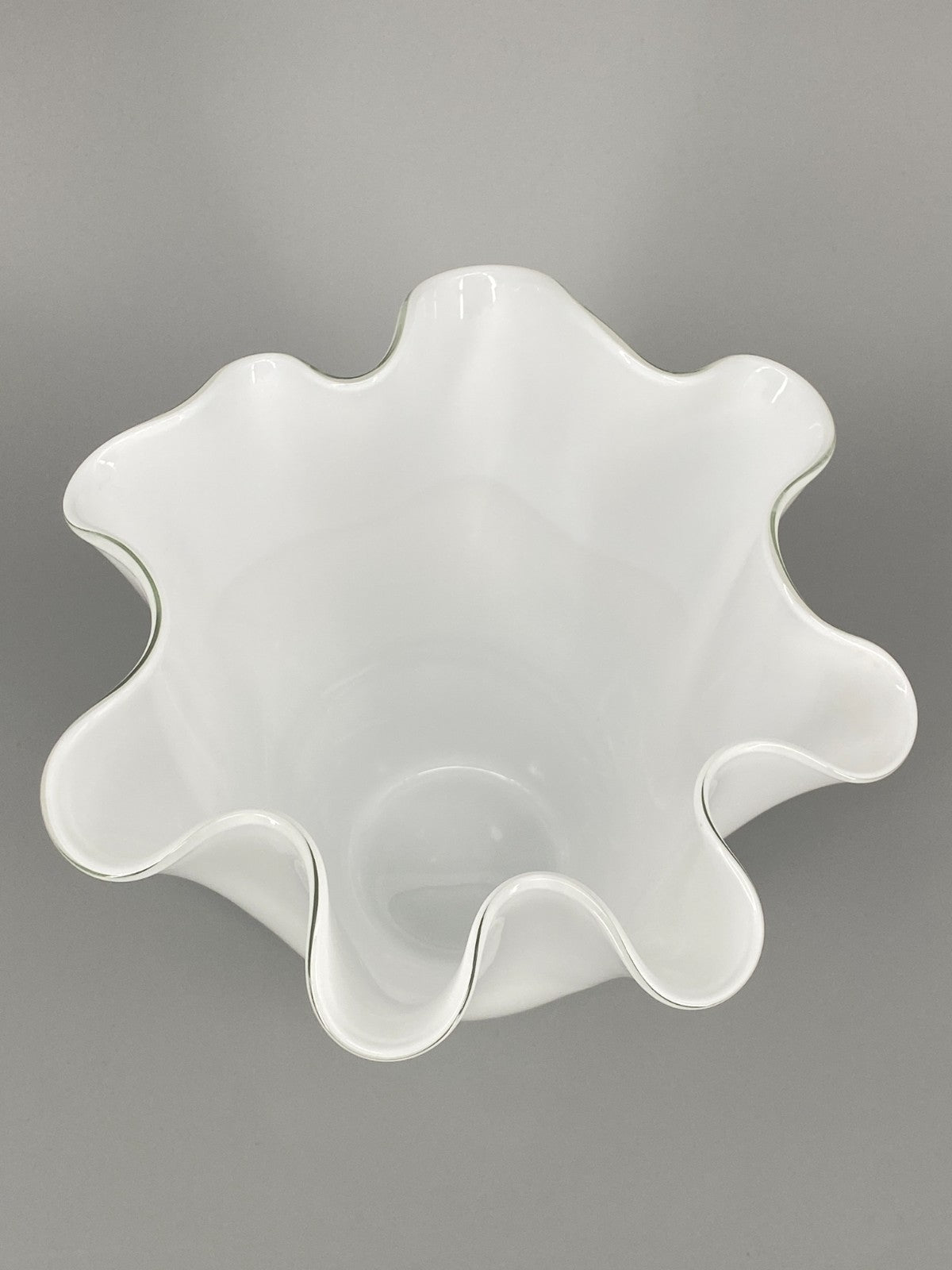 * MURANO VASE FAZZOLETTO FALTENVASE GLASKUNST MUNDGEBLASEN 60er ITALIEN