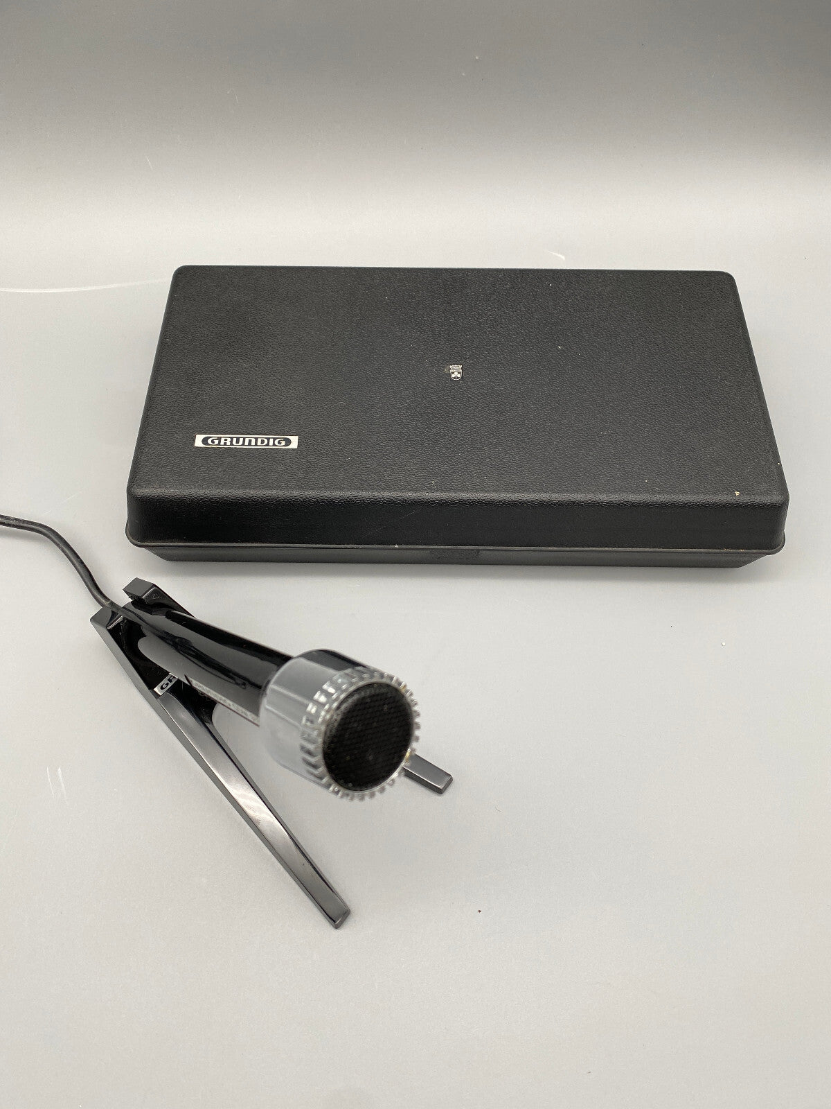 GRUNDIG GDM 313 MIKROFON STÄNDER OVP RICHTMIKROFON 70er GERMANY REQUISITE