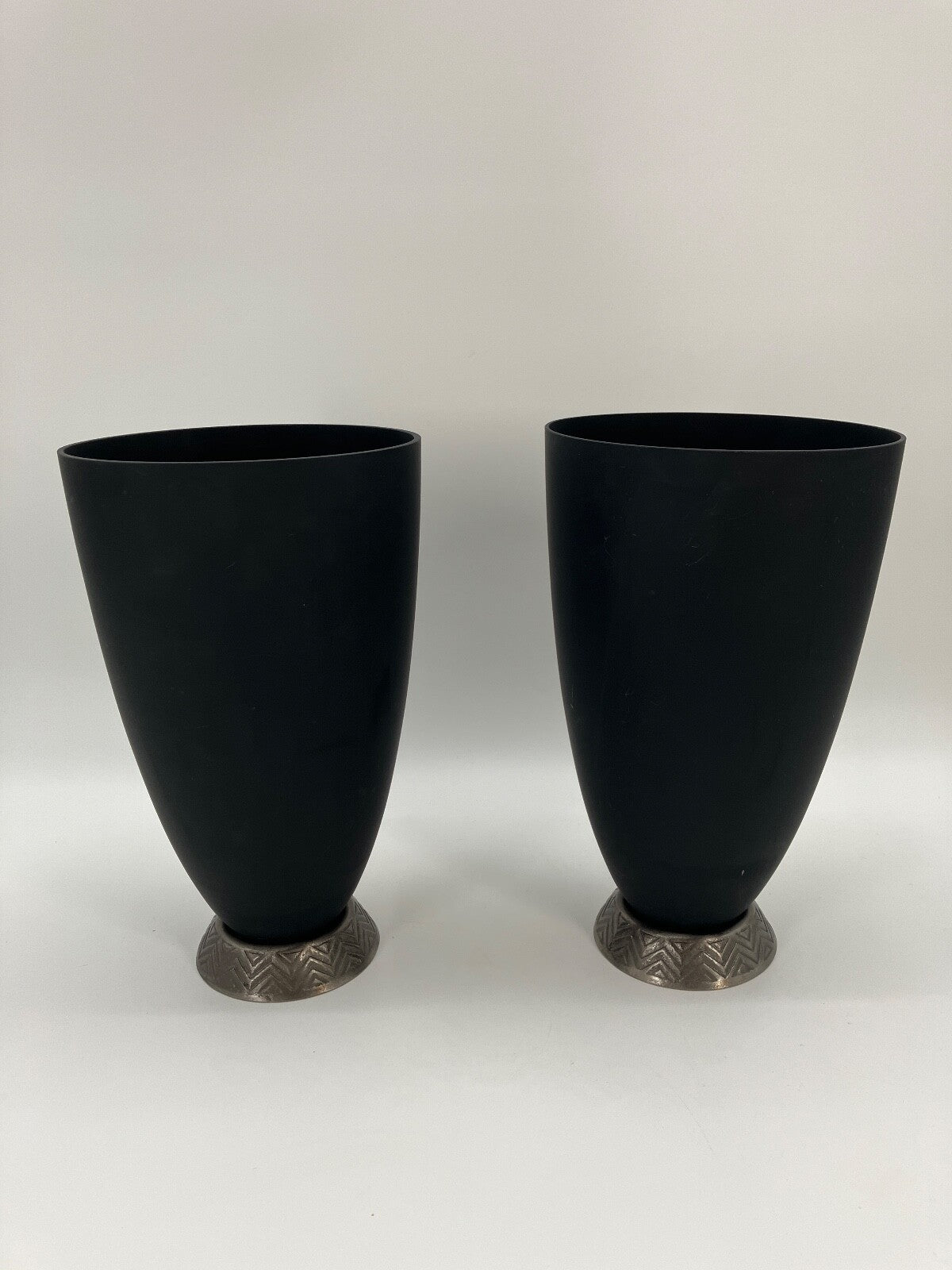 *PAAR POSTMODERNE MEMPHIS POMO VASE GLAS SCHWARZ 1980er 90er