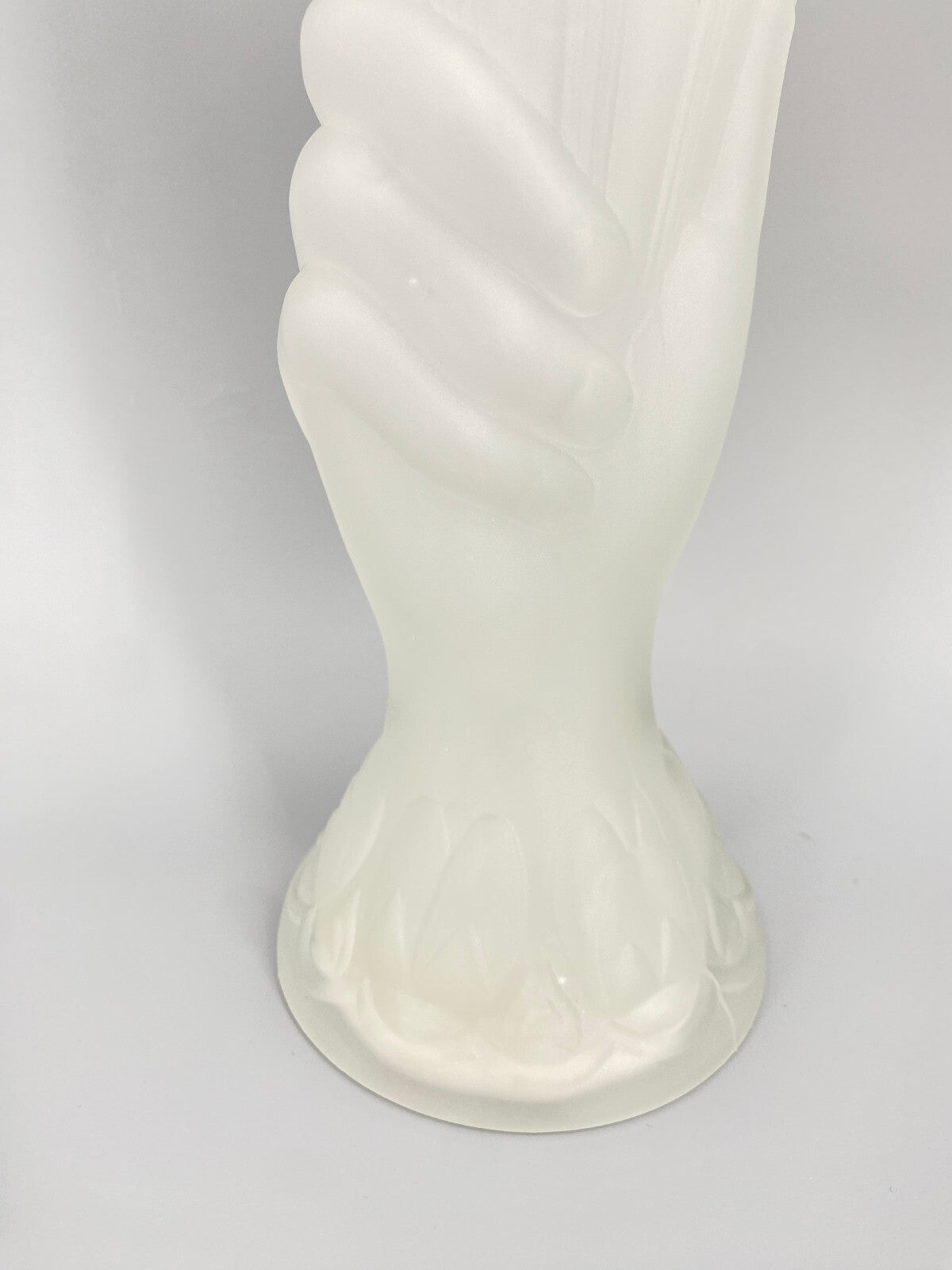* VASE CORNUCOPIA VASE HAND OPAL SATIN GLAS FACKEL TRINKHORN WEISS