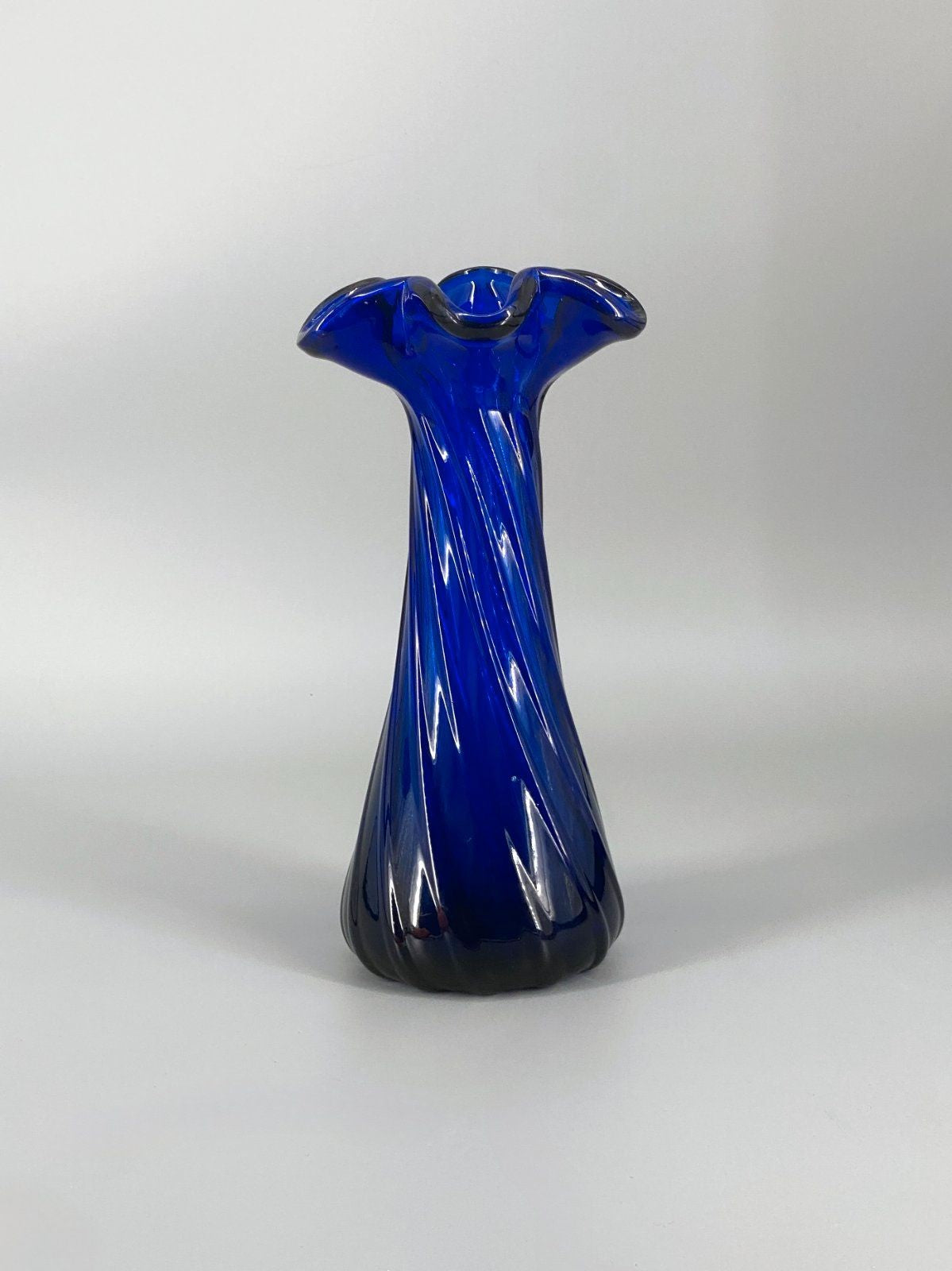 * MID CENTURY MURANO GLAS VASE KOBALT BLAU SPIRALE MUNDGEBLASEN