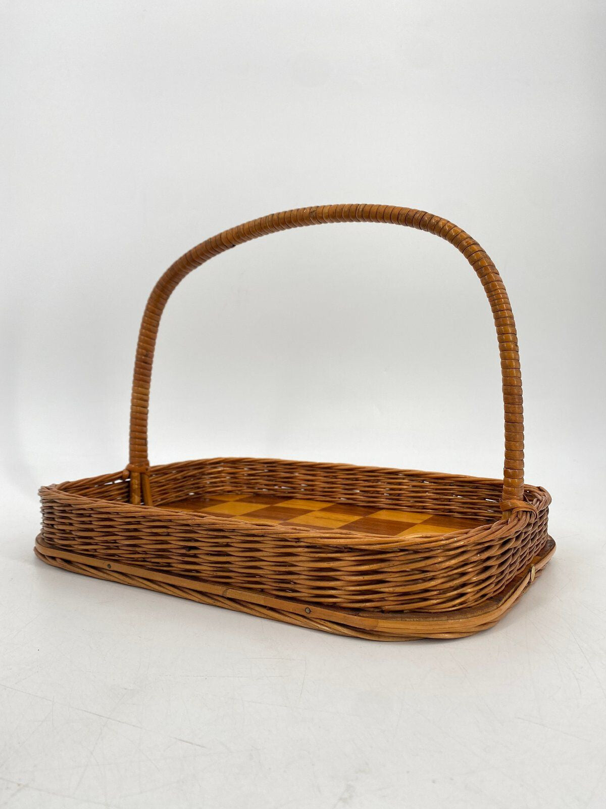 * KORB TABLETT WEIDENTABLETT SERVIERTABLETT SCHACHBRETT VINTAGE