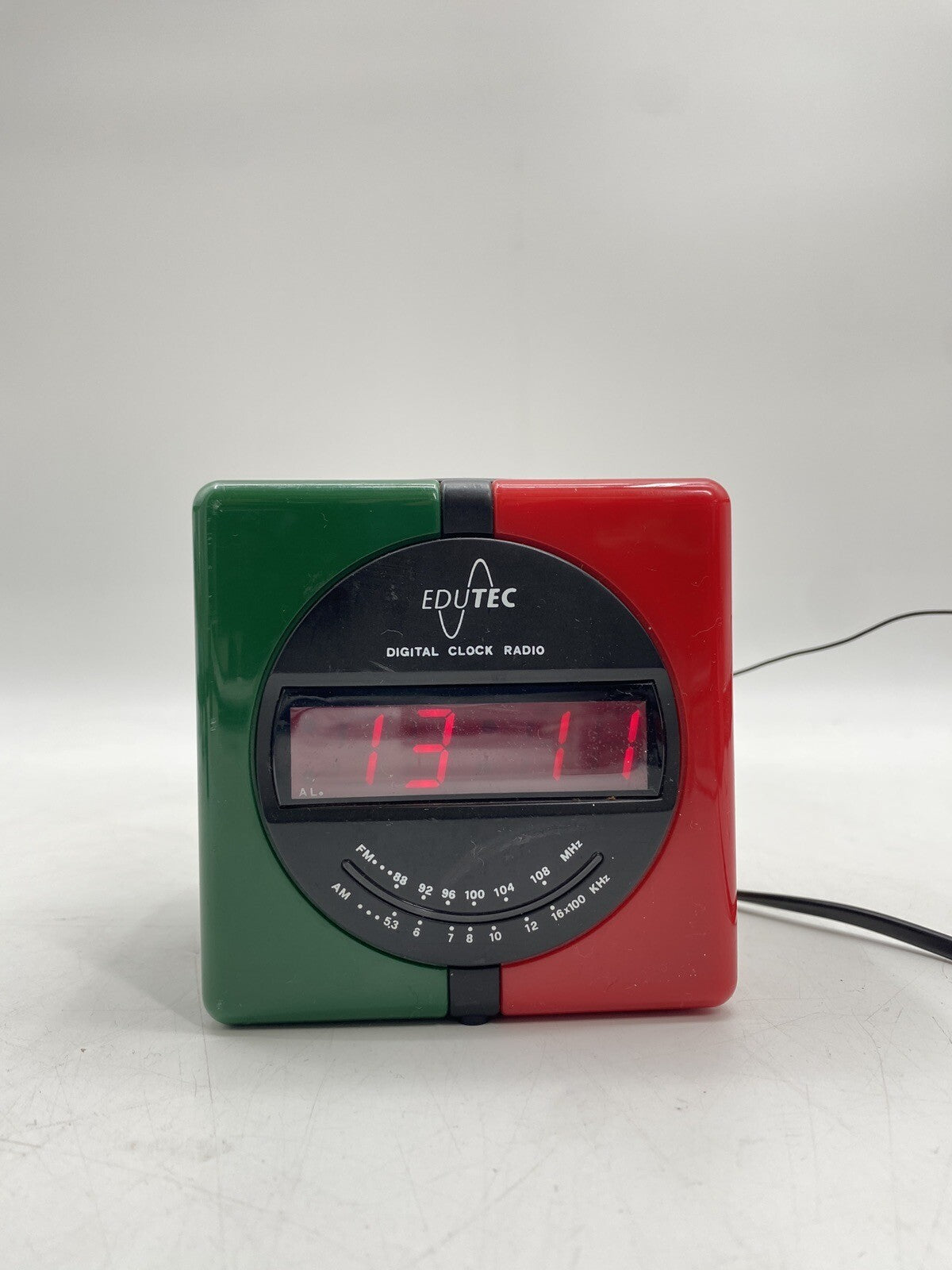 * EDUTEC EDUSCHO CLOCK UHR RADIO WÜRFEL CUBE MW UKW MEMPHIS DESIGN VINTAGE