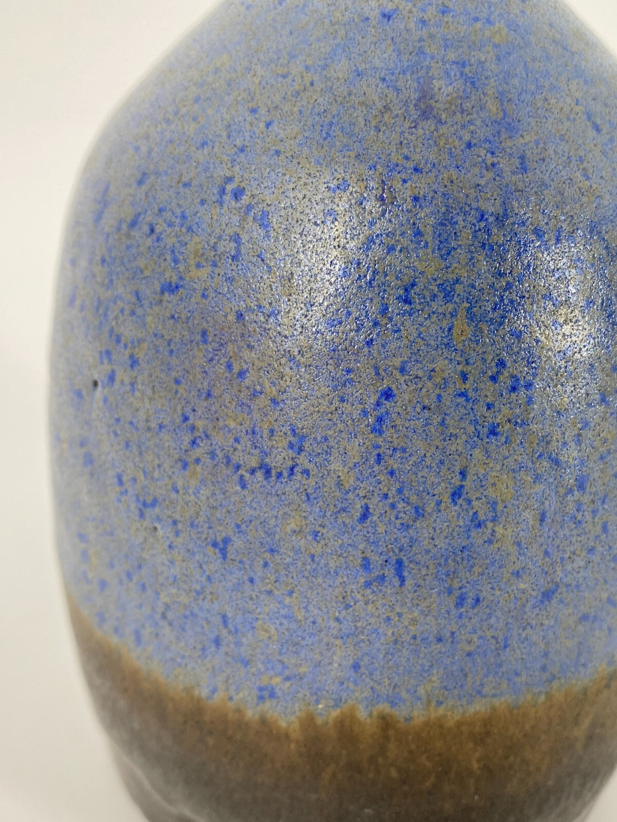 * VASE RUND BLAU HP SIGNIERT  STUDIOKERAMIK KERAMIK MID CENTURY DANISH DESIGN