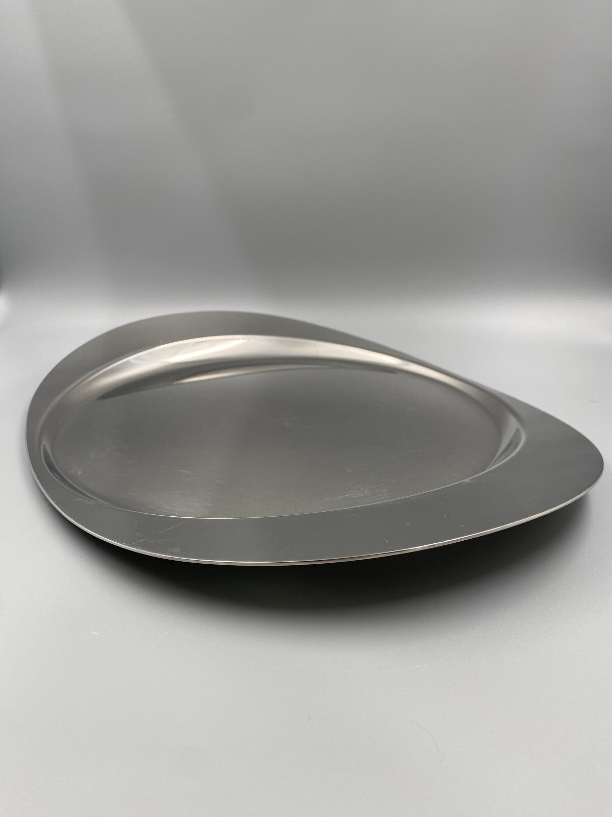 * EDELSTAHL 18-10 TABLETT OVAL ZANI ITALIEN 1970er VINTAGE POMO MEMPHIS
