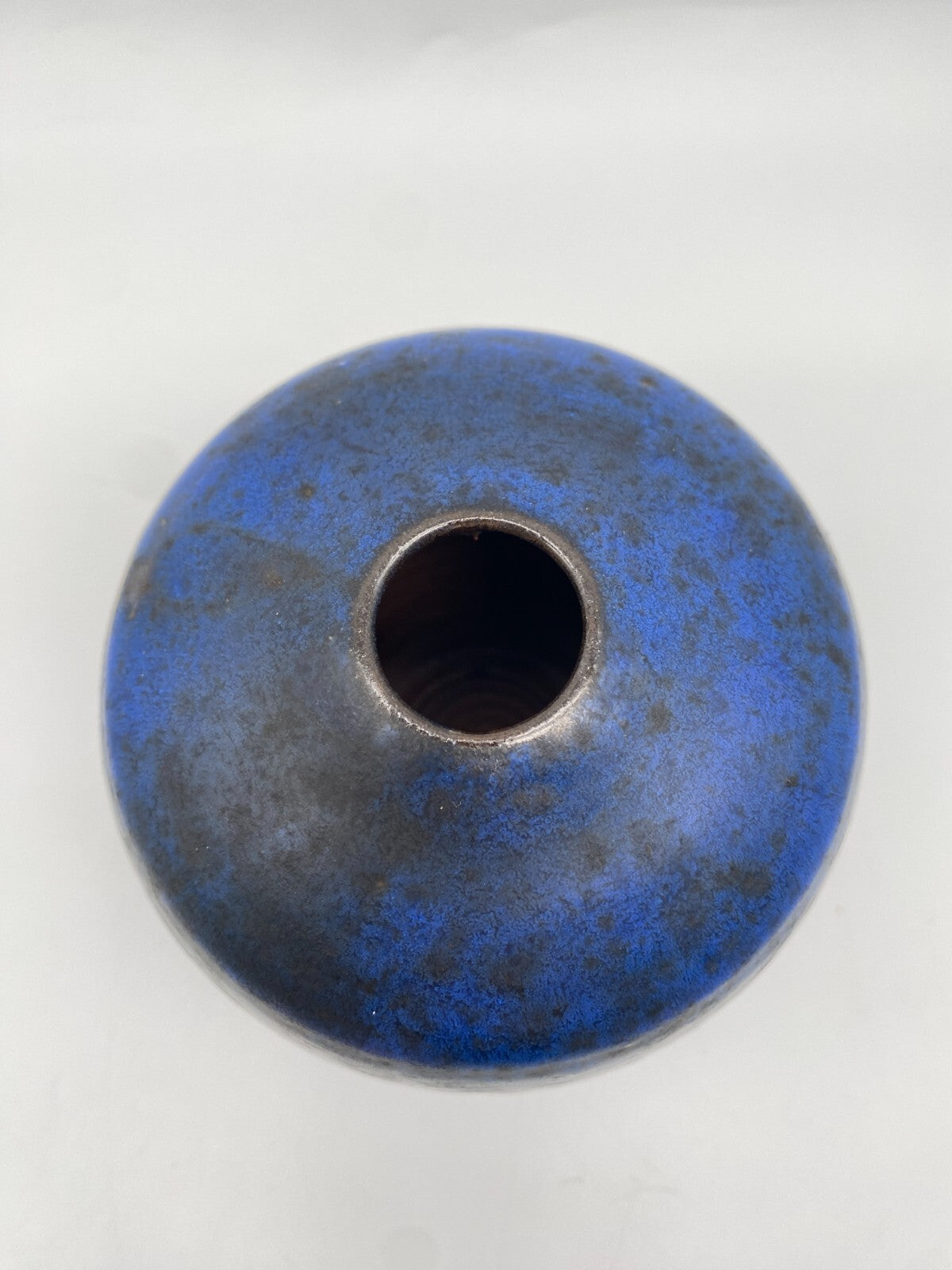 GERHARD LIEBENTHRON BREMEN STUDIOKERAMIK VASE KRISTALLGLASUR BLAU 66 SIGNIERT