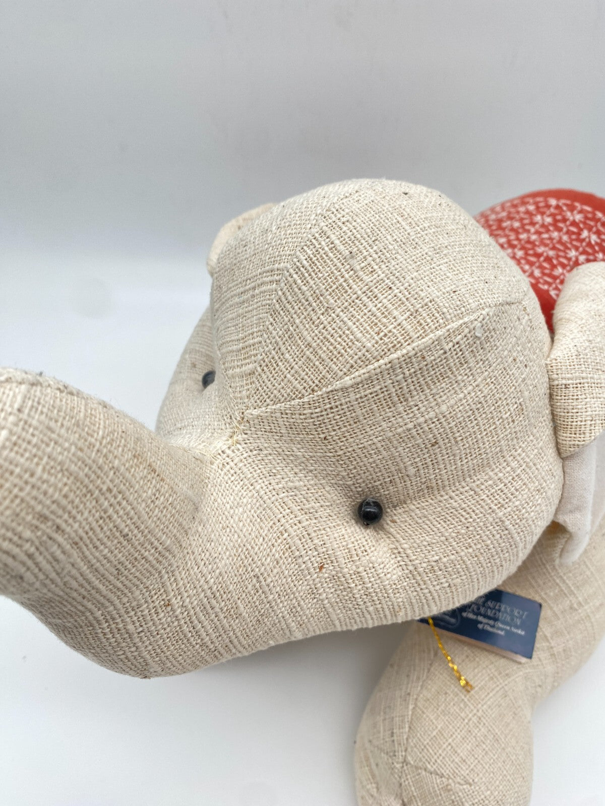 SUPPORT FOUNDATION QUEEN SIRKIT THAILAND HANDARBEIT ELEFANT STOFFTIER TOY