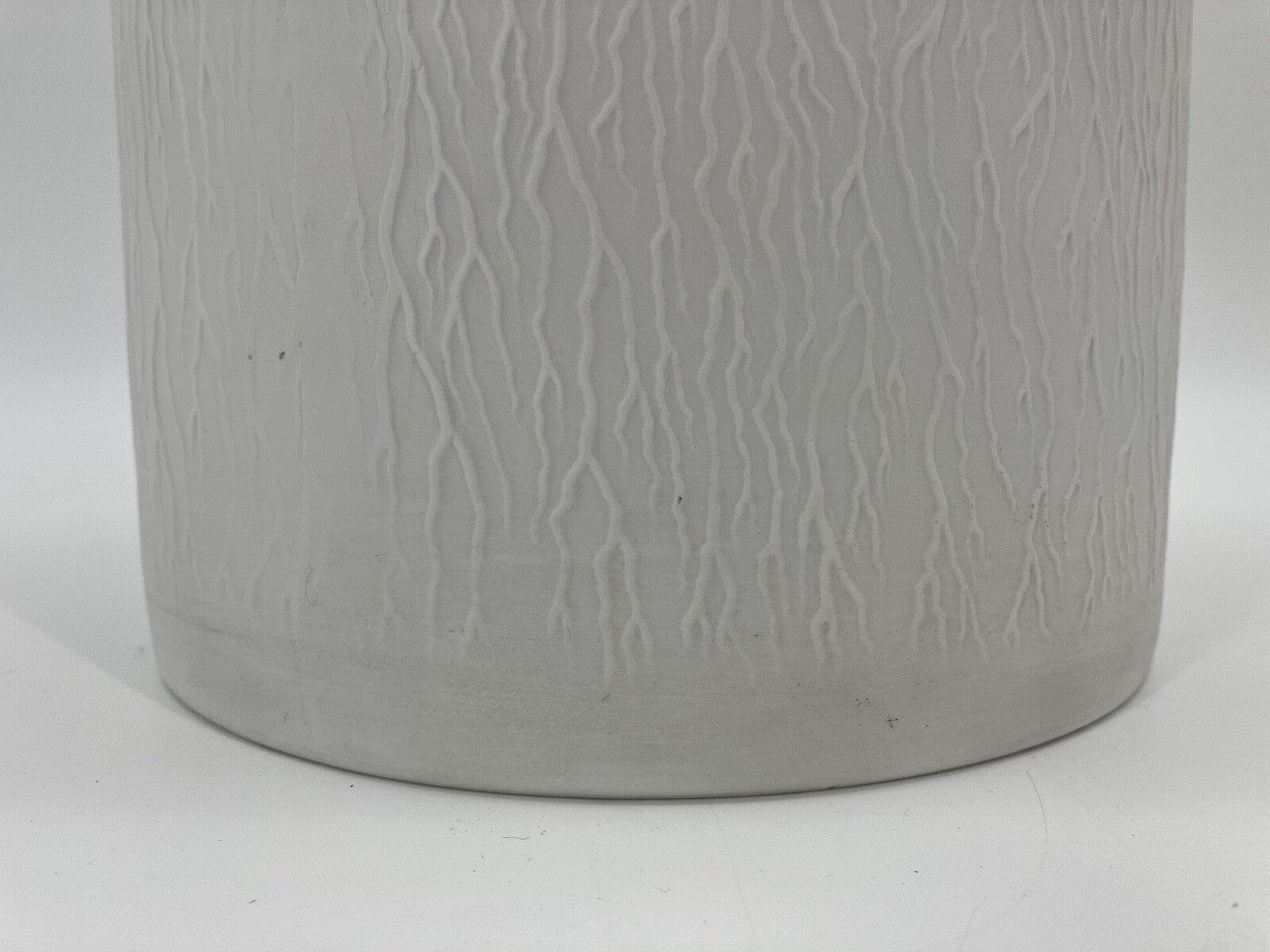 * KAISER BODENVASE BISQUIT PORZELLAN MUSCHELN RELIEF 1960er VINTAGE
