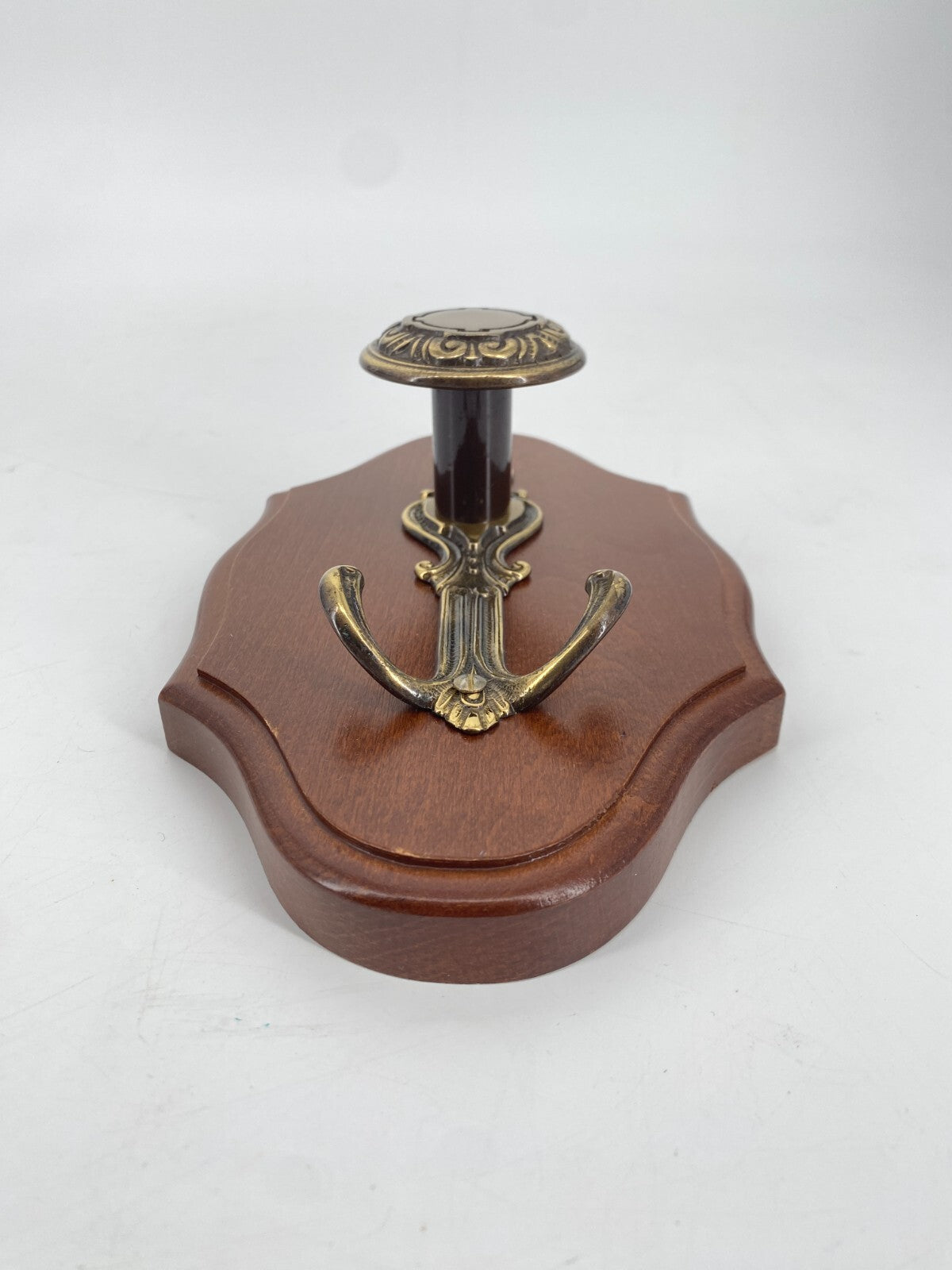 * 3 x GARDEROBENHAKEN KLEIDERHAKEN HOLZ MESSING ANTIK STIL WANDHAKEN VINTAGE