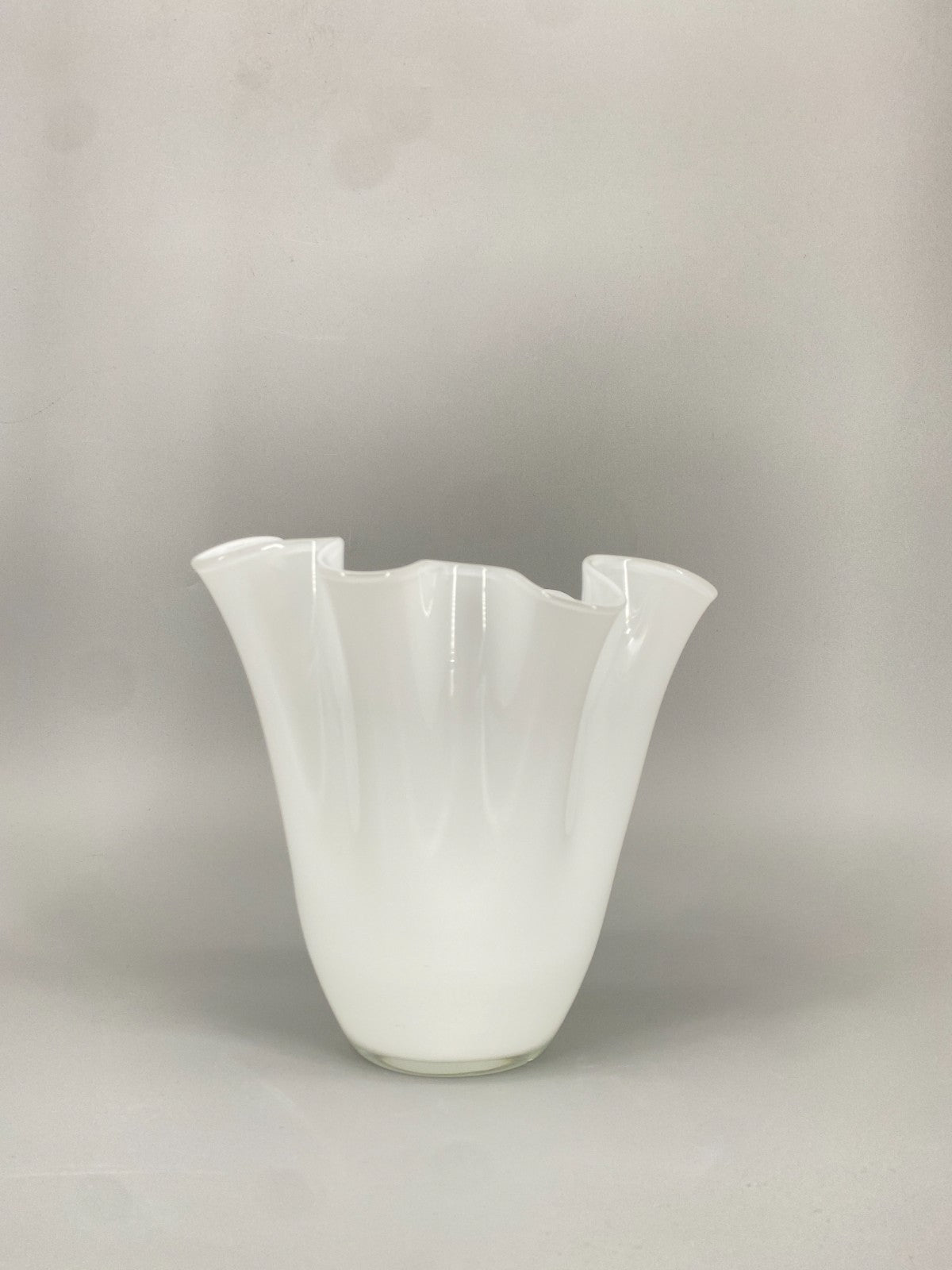 * MURANO VASE FAZZOLETTO FALTENVASE GLASKUNST MUNDGEBLASEN 60er ITALIEN