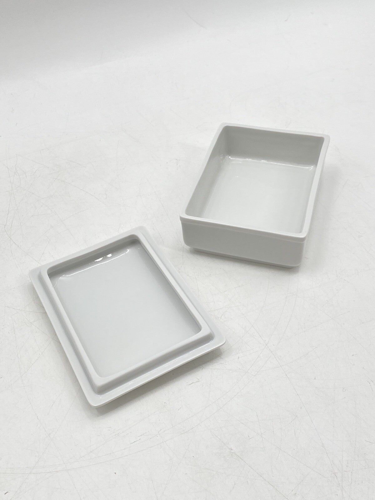 * 4 TEILE MEISSEN KONVOLUT 2 x VASE 2 x DECKEL DOSE PORZELLAN WEIß 4. WAHL