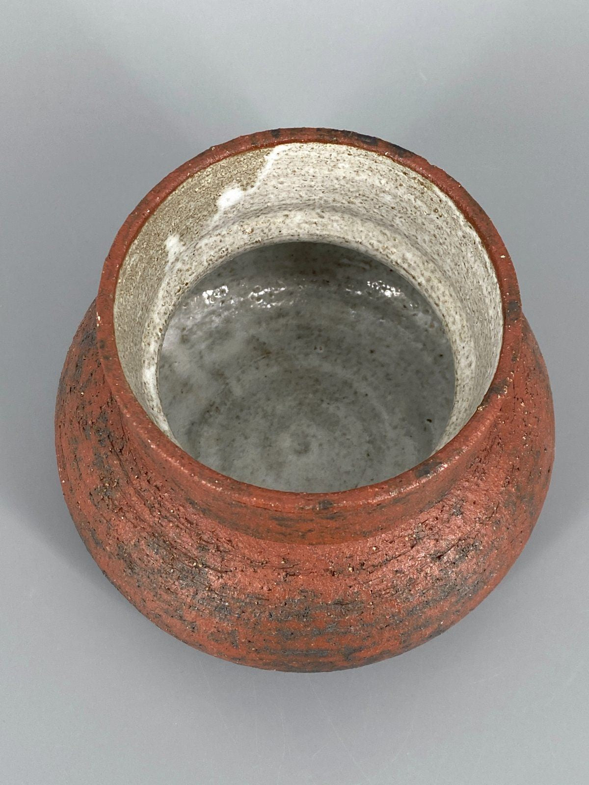 * STUDIOKERAMIK VASE ROTBRAUN SIGNIERT 60ER VINTAGE SAMMLERSTÜCK STEINZEUG
