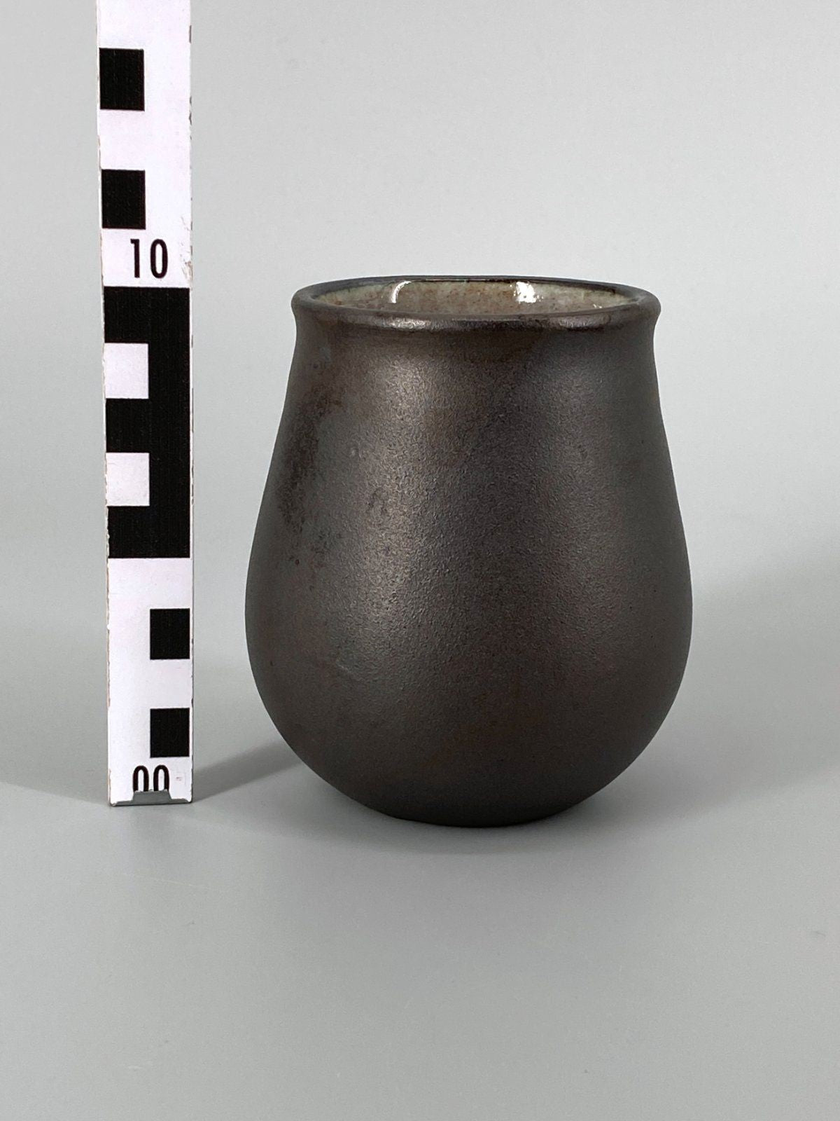 * STUDIOKERAMIK VASE EVA KUMPMANN SIGNIERT BAUHAUS STIL 50er