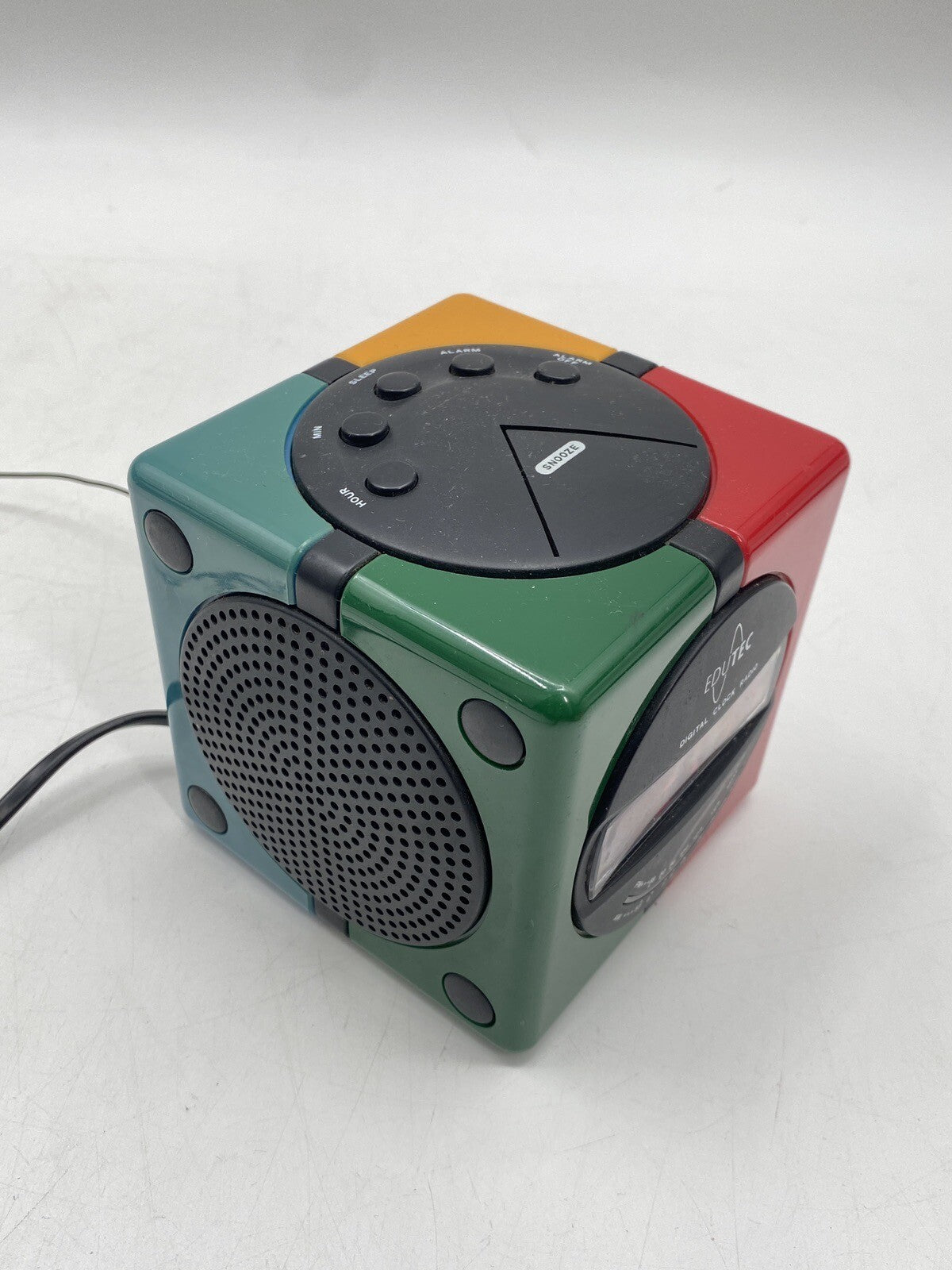 * EDUTEC EDUSCHO CLOCK UHR RADIO WÜRFEL CUBE MW UKW MEMPHIS DESIGN VINTAGE