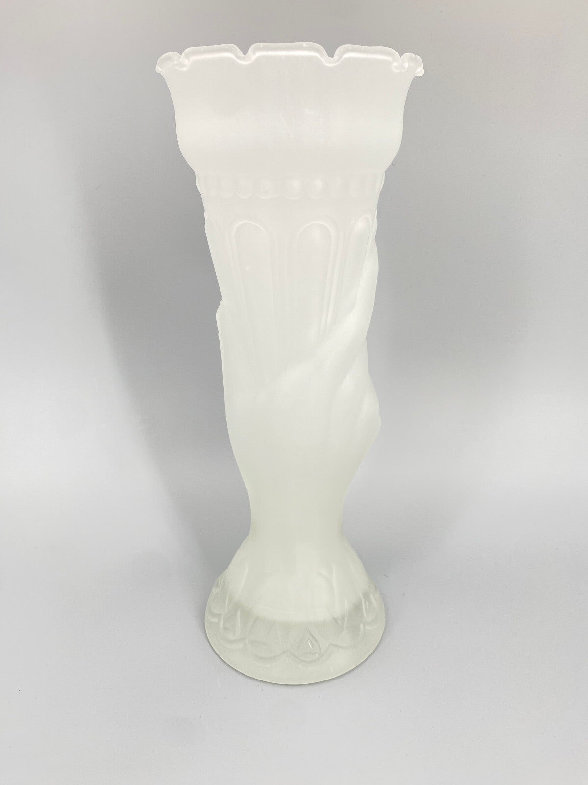 * VASE CORNUCOPIA VASE HAND OPAL SATIN GLAS FACKEL TRINKHORN WEISS