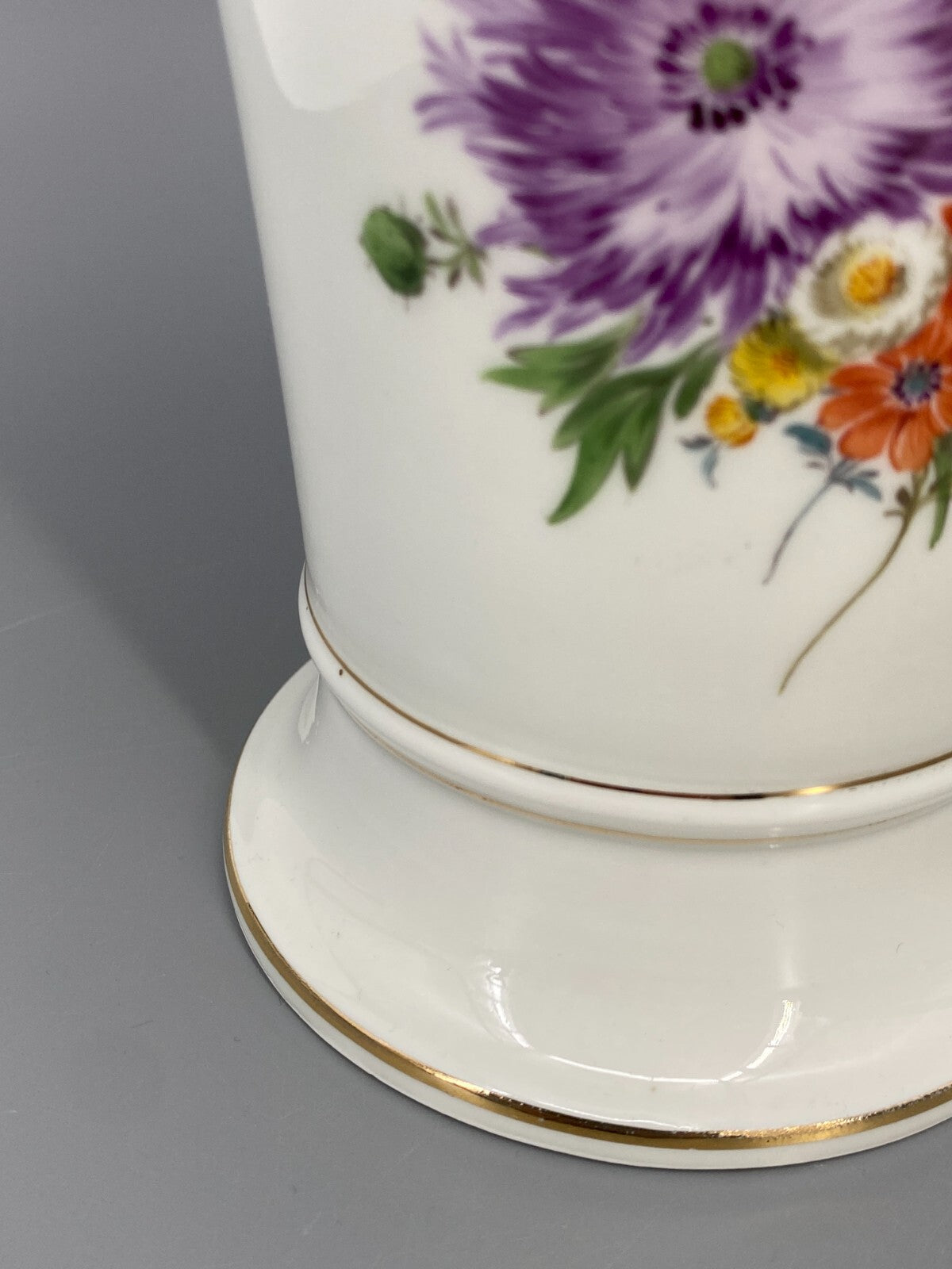 * MEISSEN PORZELLAN VASE TRICHTERVASE BLUMEN BUKETT GOLDRAND 2. WAHL