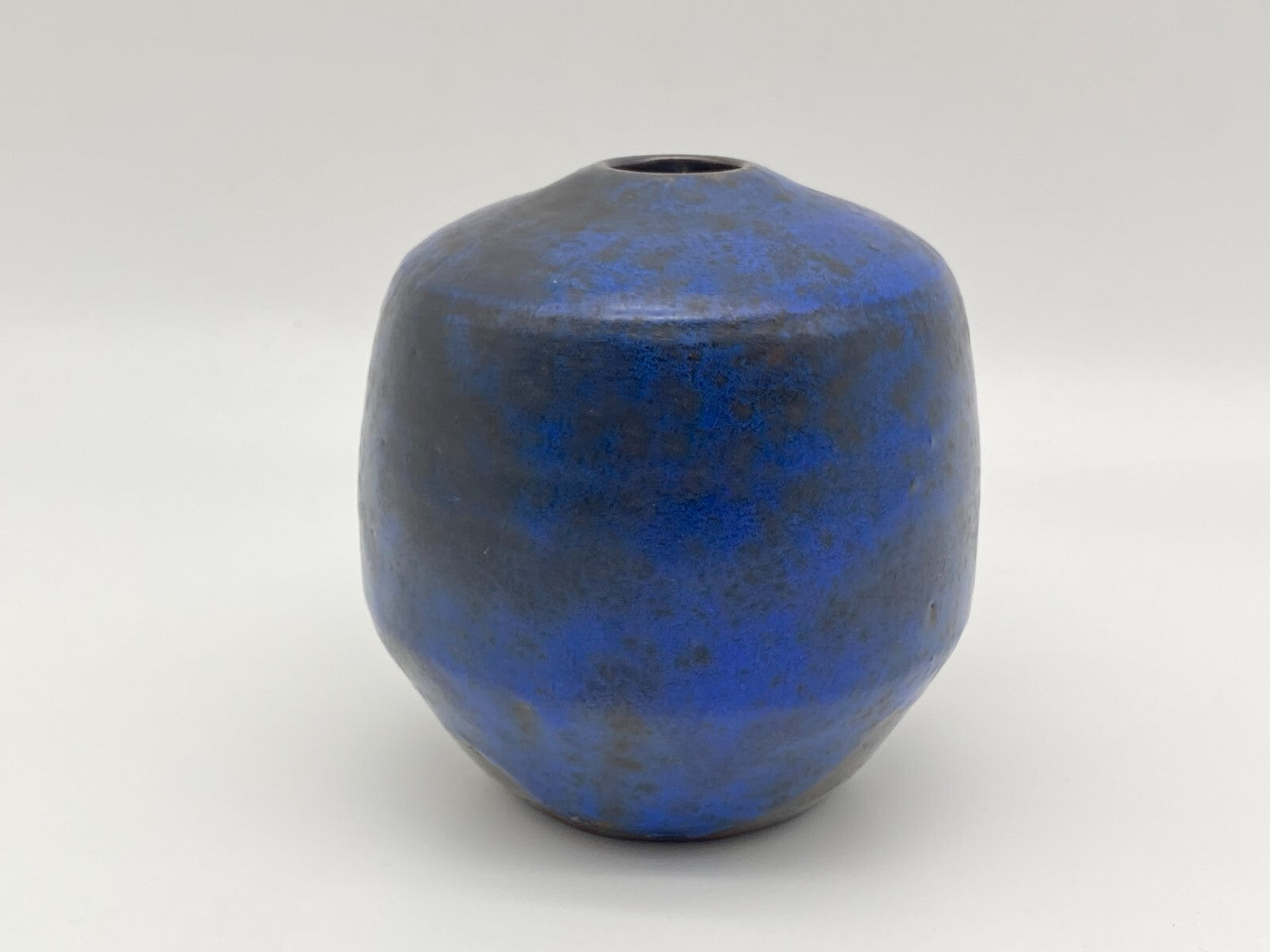 GERHARD LIEBENTHRON BREMEN STUDIOKERAMIK VASE KRISTALLGLASUR BLAU 66 SIGNIERT