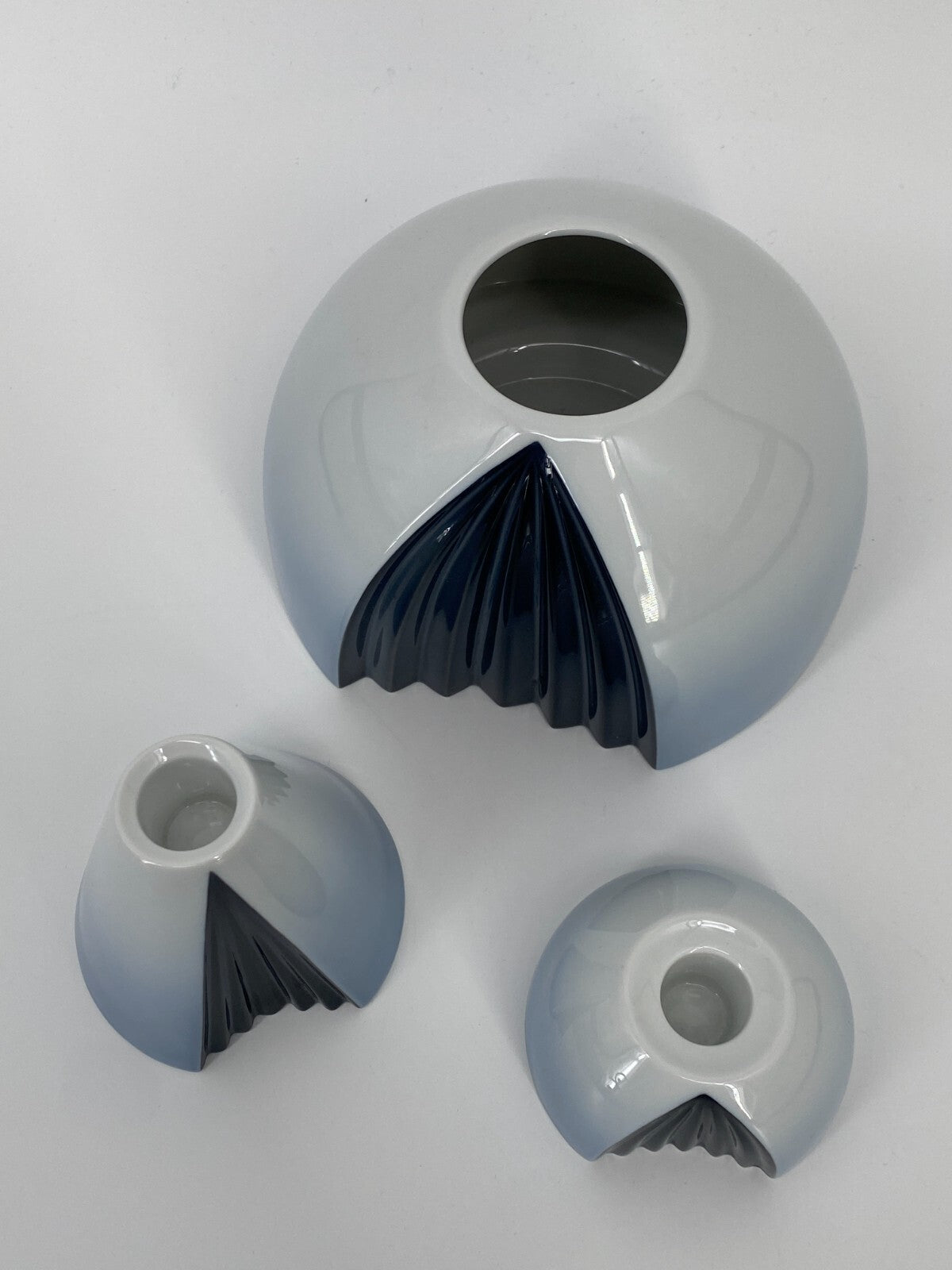 * ROSENTHAL AMBROGIO POZZI PLISSEE VASE KERZENHALTER PORZELLAN WEIß BLAU 80ER