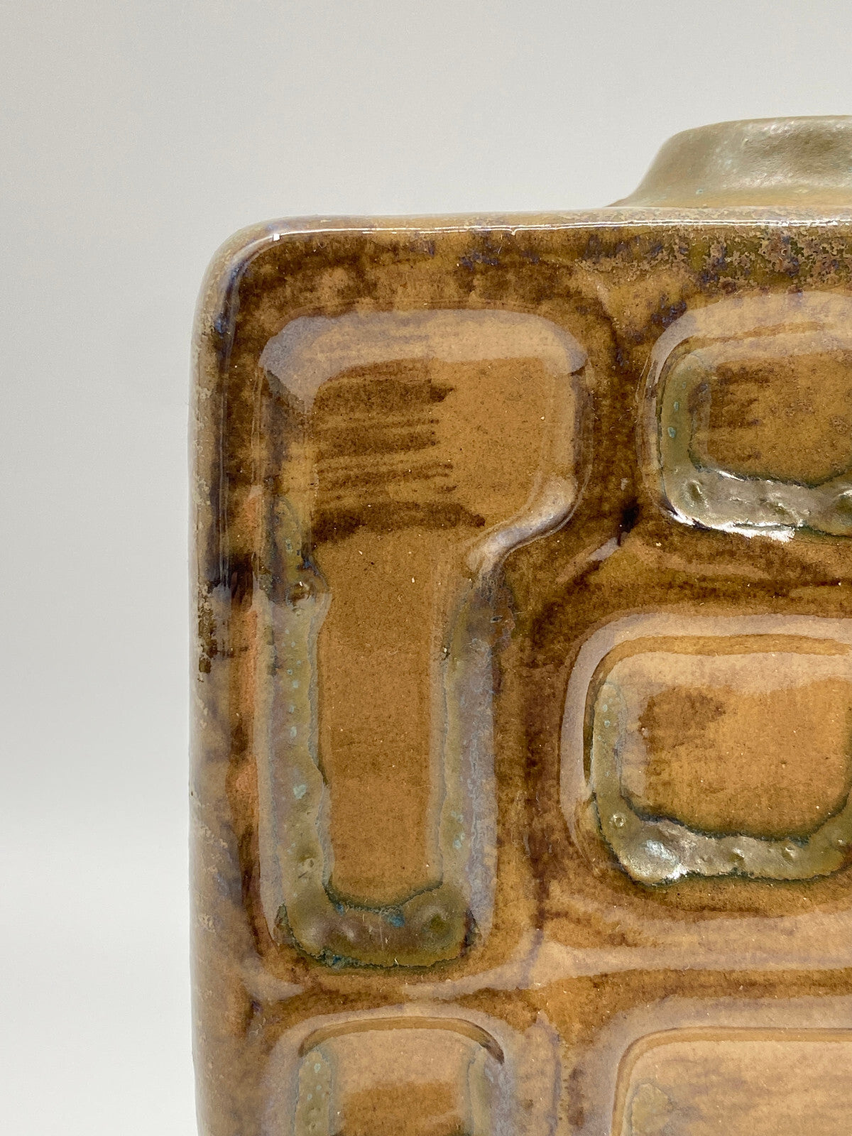 * VASE MID CENTURY DESIGN ECKIG GEOMETRISCH RELIEF GERMAN 70ER LAVA