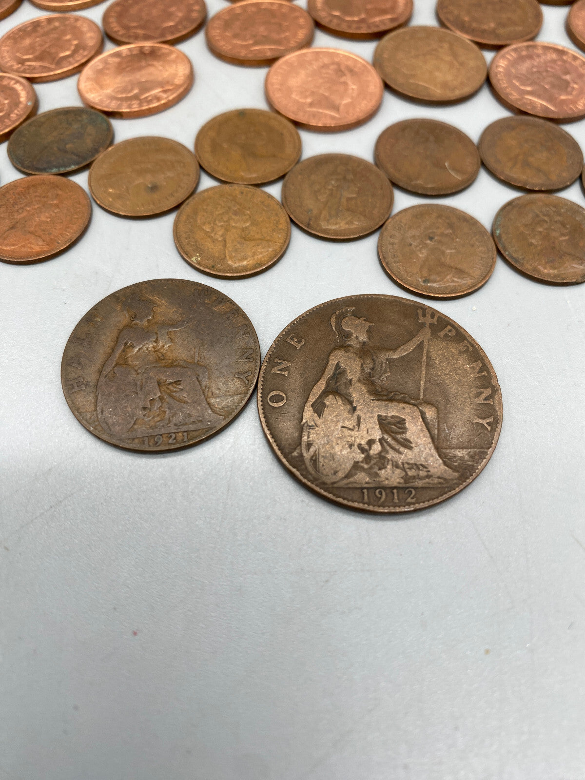 KONVOLUT 94 BRITISCHE MÜNZEN PENNYS PENCE SAMMLERSTÜCKE 1912 GEORGE V QUEEN