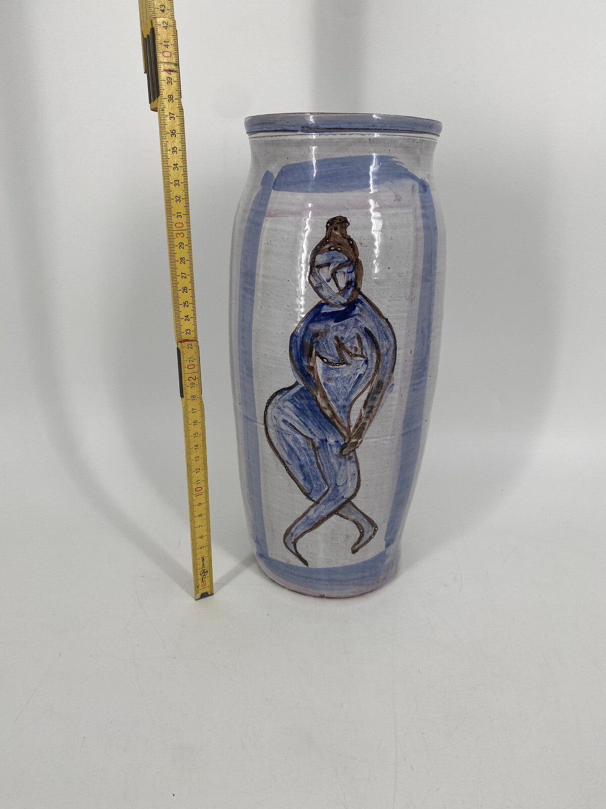 * GLASIERTE STUDIOKERAMIK BLUMENVASE MANN FRAU BLUME BEMALT SIGNIERT 60er 70er