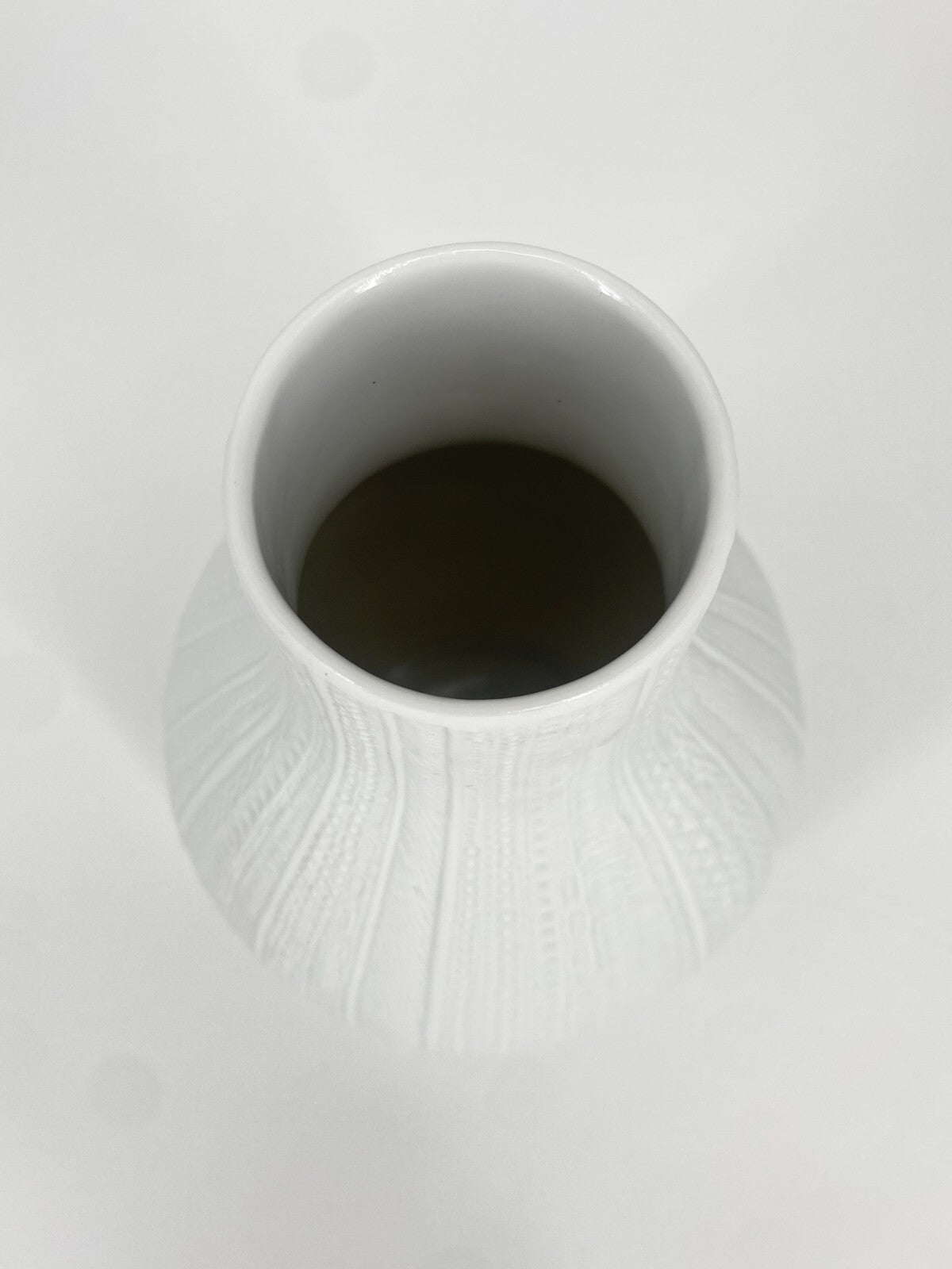 * HEINRICH GERMANY BISKUIT PORZELLAN VASE GEMUSTERT MATT WEIß 24 CM