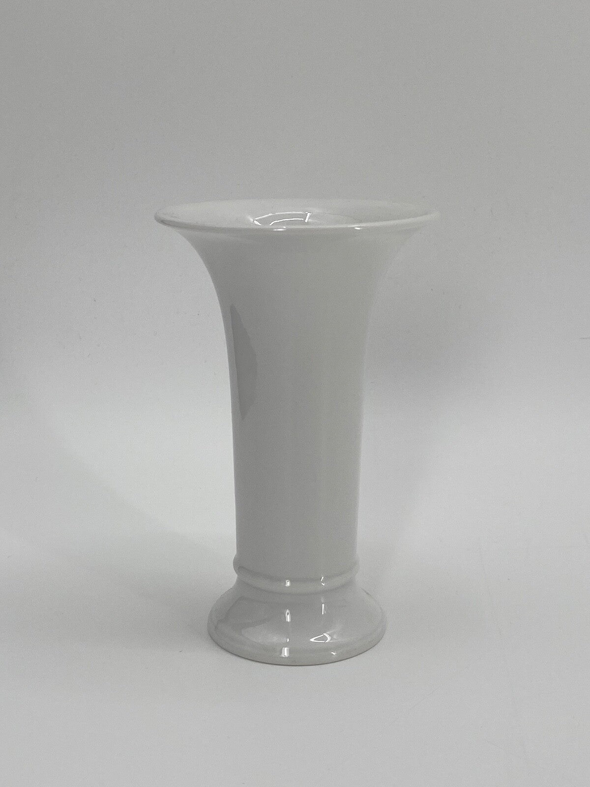 * 1v2 KPM VASE WEISS PORZELLAN KARL FRIEDRICH SCHINKEL TROMPETENFORM 12,5 CM