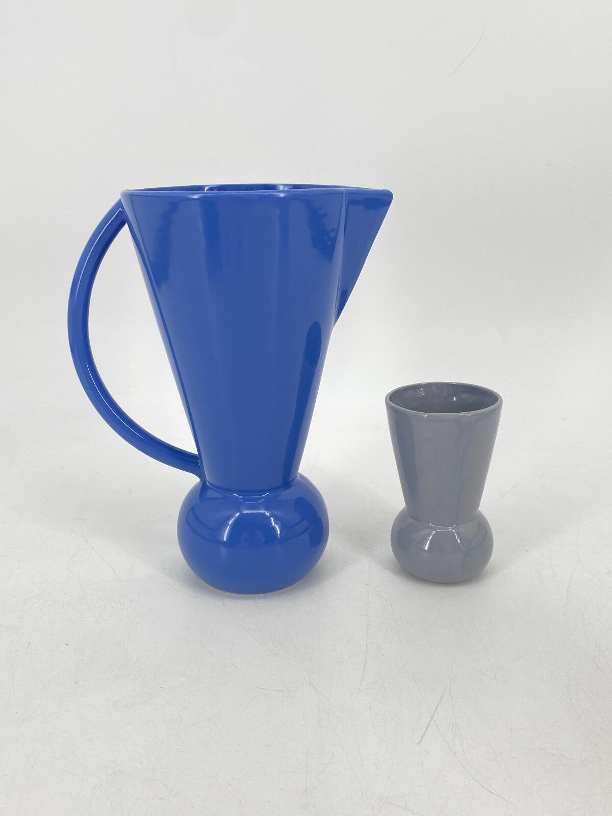 * KERAMIK 80ER JAHRE KRUG KARAFFE VASE BLAU GRAU VINTAGE POST MODERN