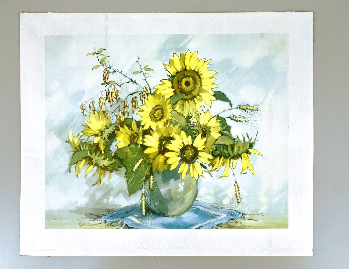 * GRAFIK OFFSET POSTER SONNENBLUMEN VASE STILLEBEN ROLF REGELE