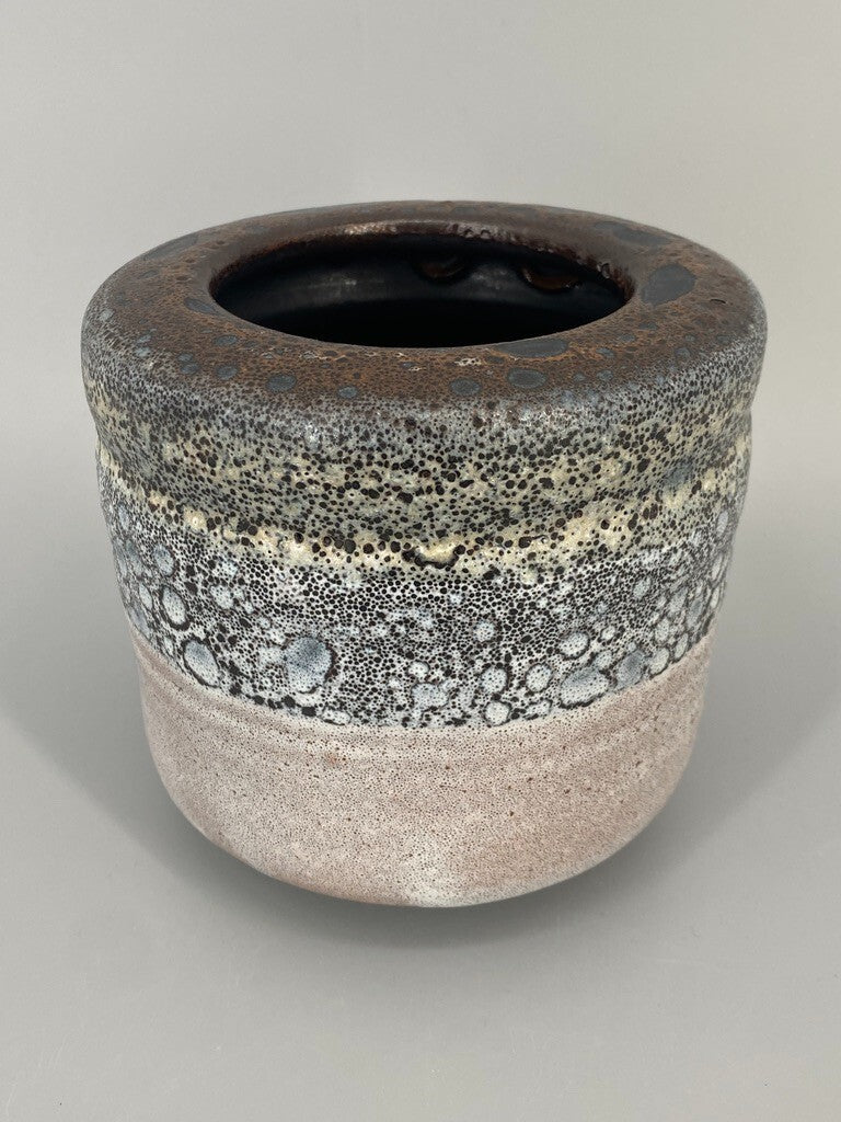 * VASE ÜBERTOPF STUDIOKERAMIK LAVA KERAMIK SIGNIERT H MID CENTURY DESIGN